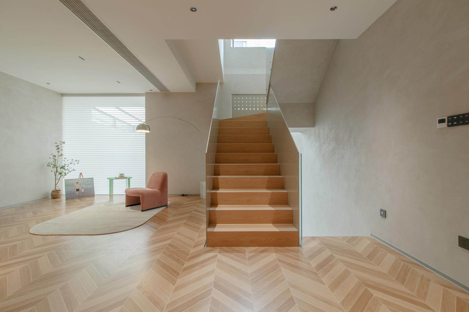 London Design Awards Winner - Chrono-Traverse Chamber