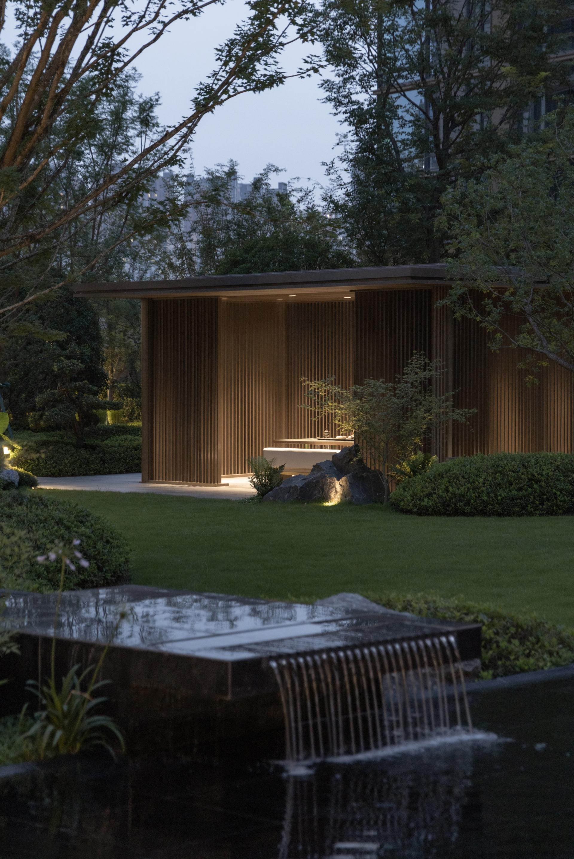 London Design Awards Winner - GLORY OF GALAXY CHENGDU
