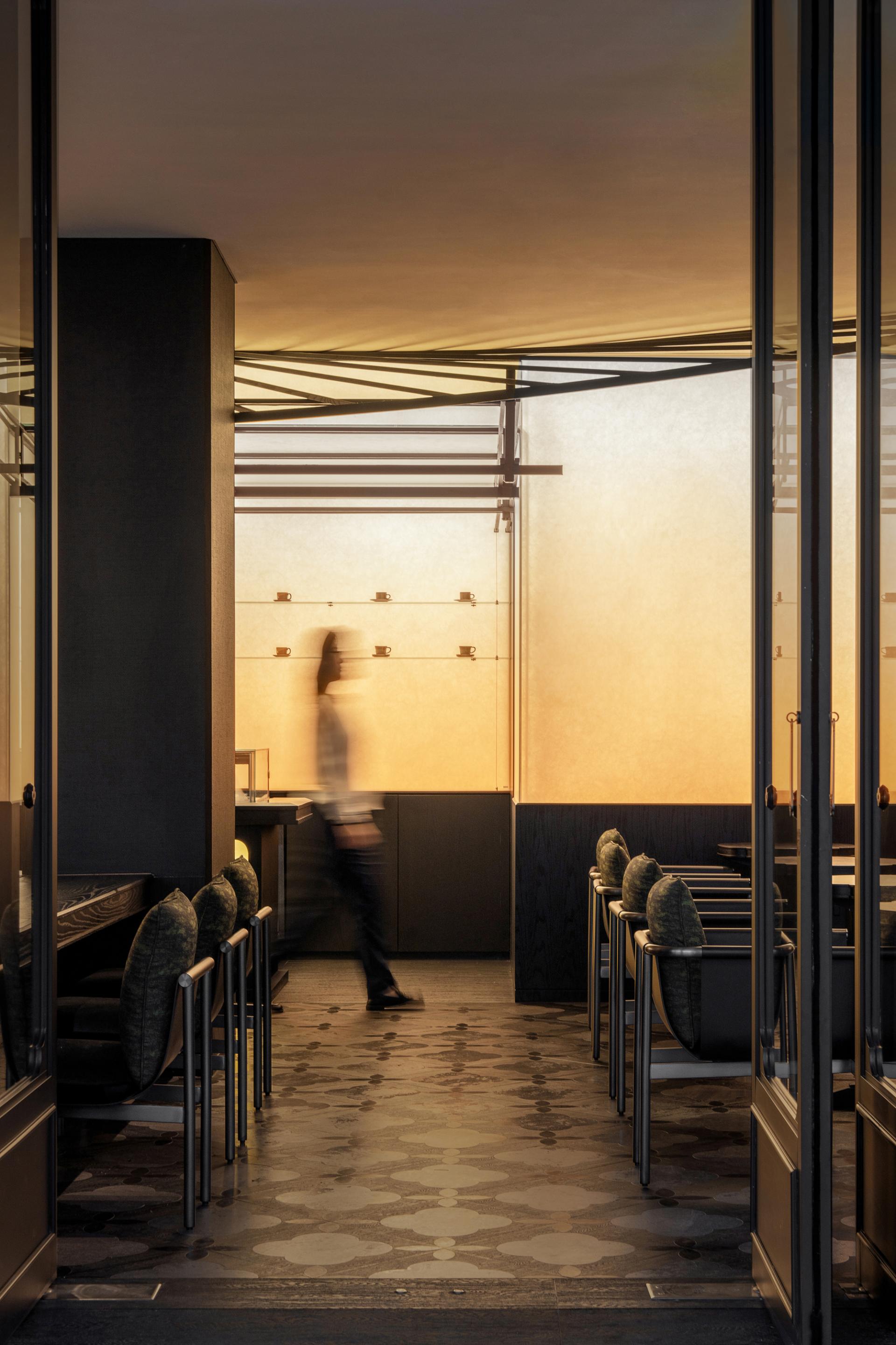 London Design Awards Winner - REFLECTION CAFE