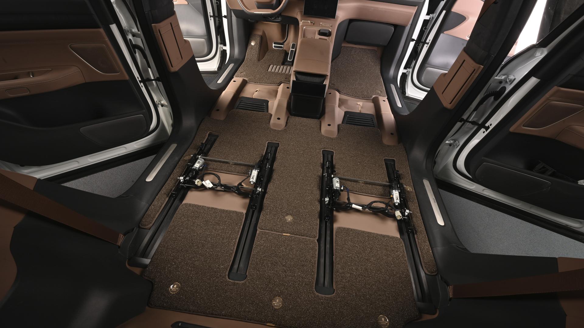 London Design Awards Winner - NAVIGATOR Molded Soft Floor Mat