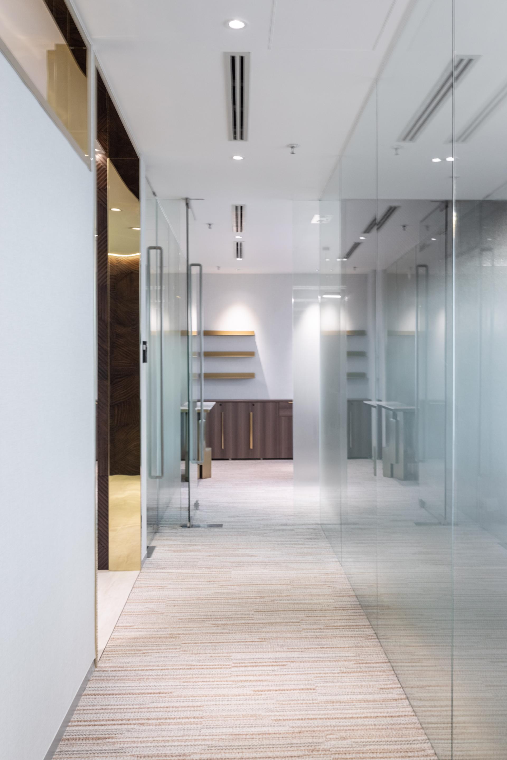 London Design Awards Winner - Headquarter of Digital investment Fund