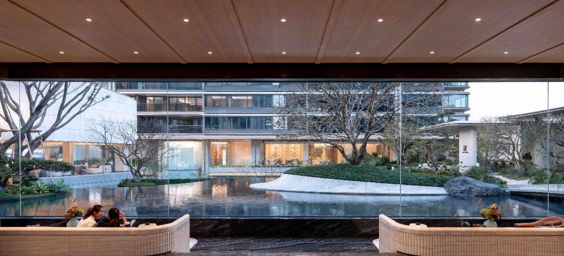 London Design Awards Winner - NATURE MOON