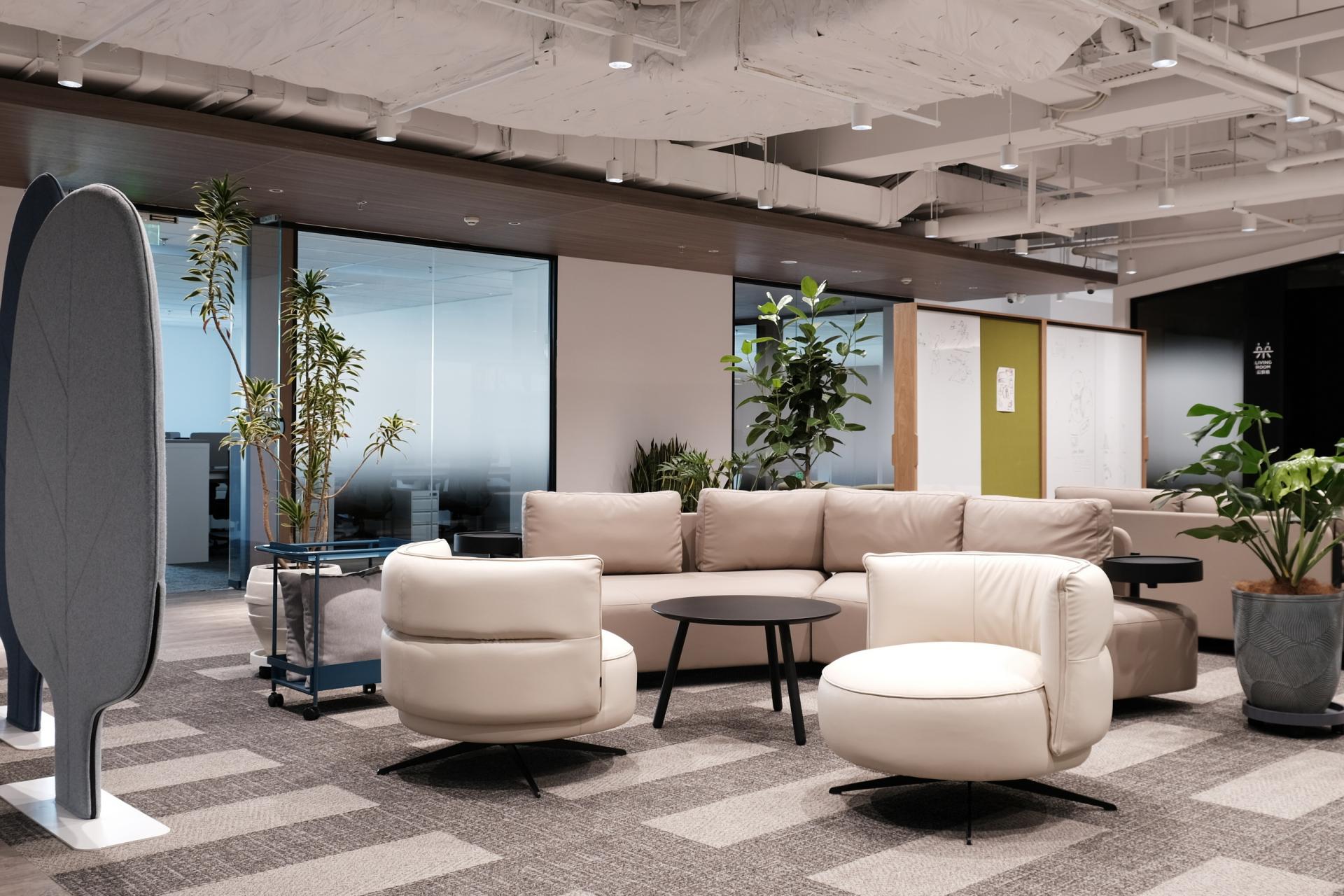 London Design Awards Winner - LIMOHUB BEZ
