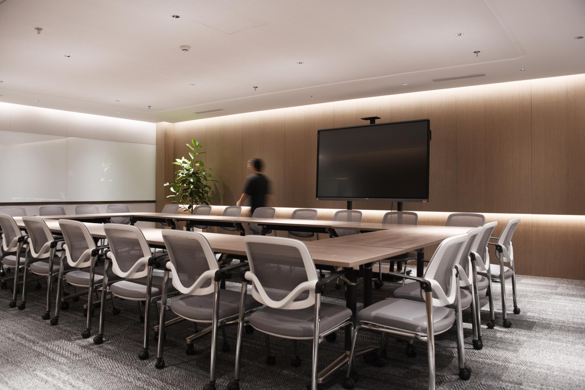 London Design Awards Winner - LIMOHUB BEZ