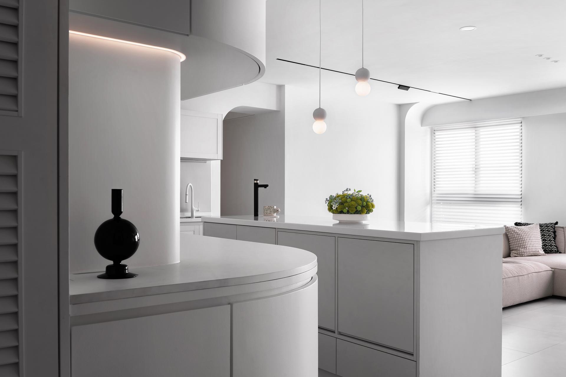 London Design Awards Winner - Luminous Curves