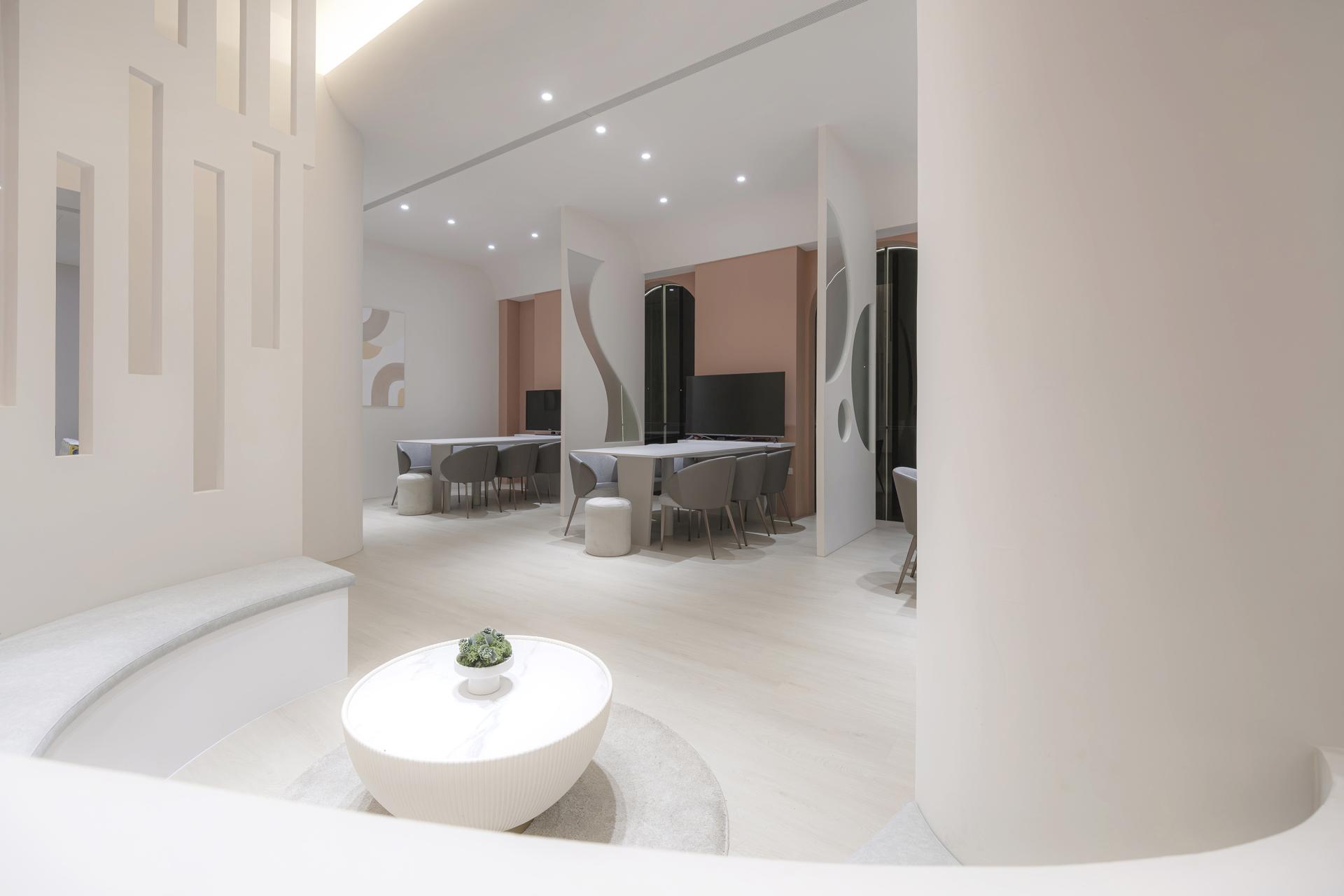 London Design Awards Winner - Dreamward Departure