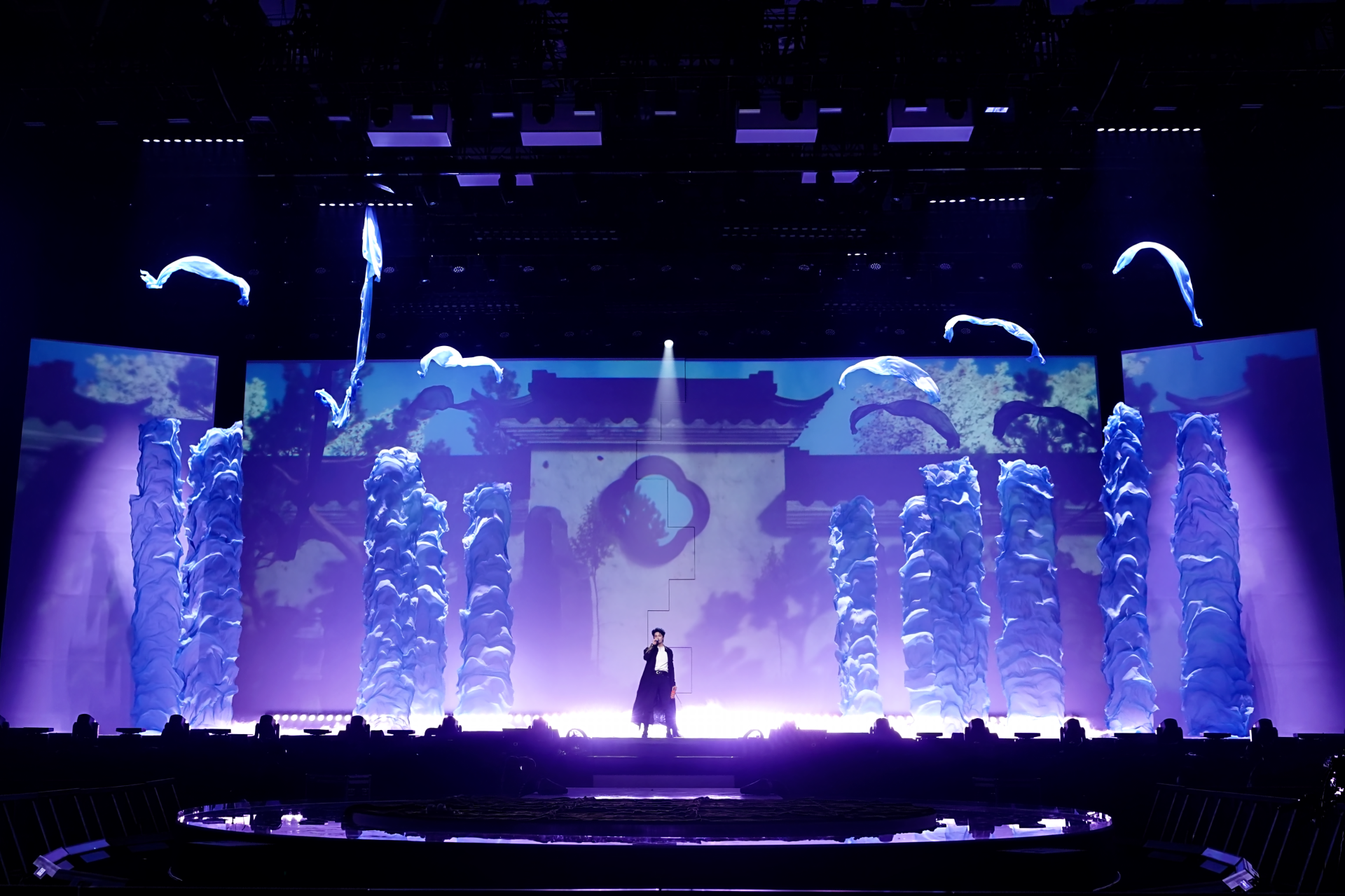 London Design Awards Winner - 「Junwei Zhou · Proof of existence 」Birthday Concert