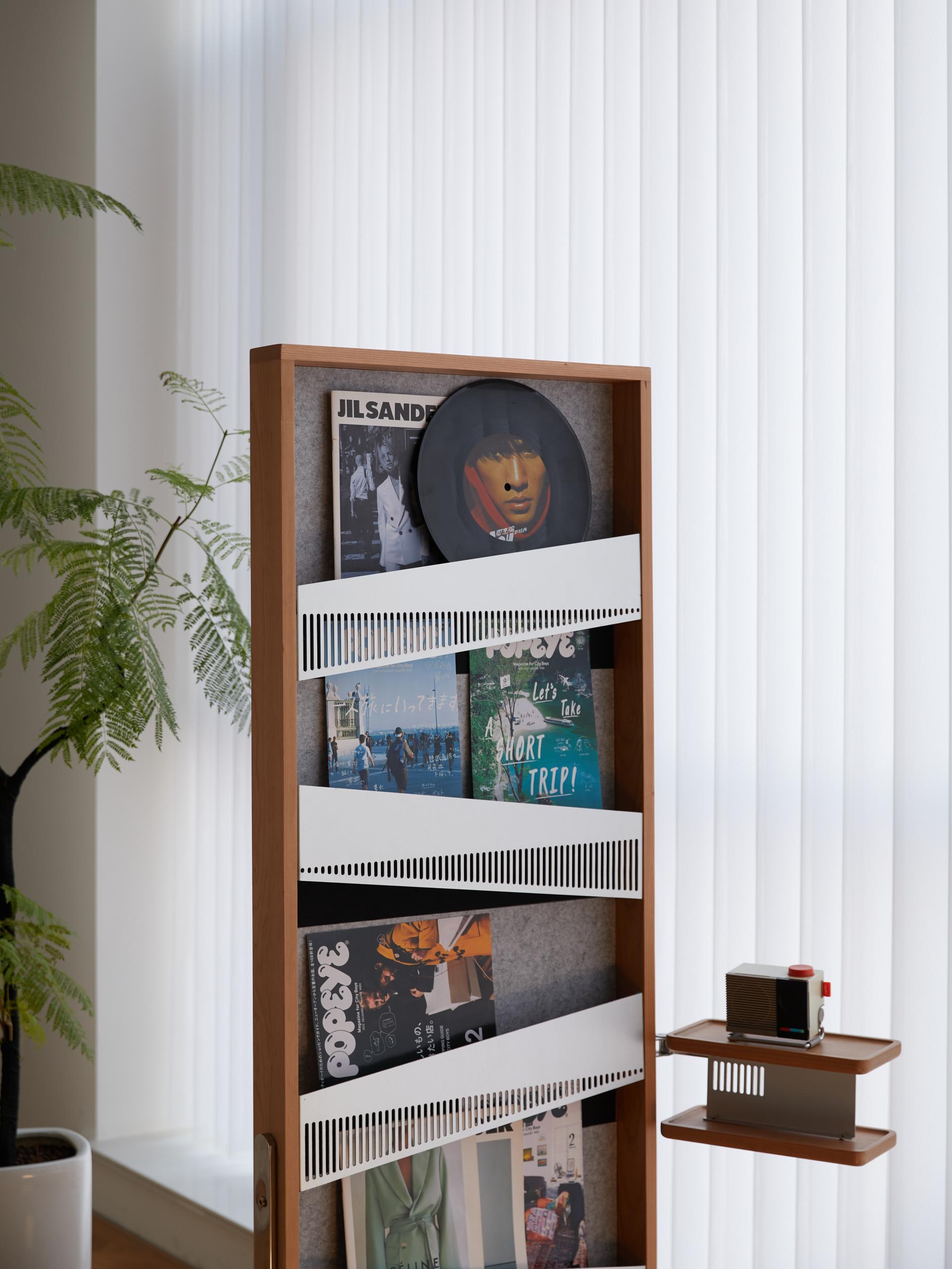 London Design Awards Winner - KnowThyself Mirror