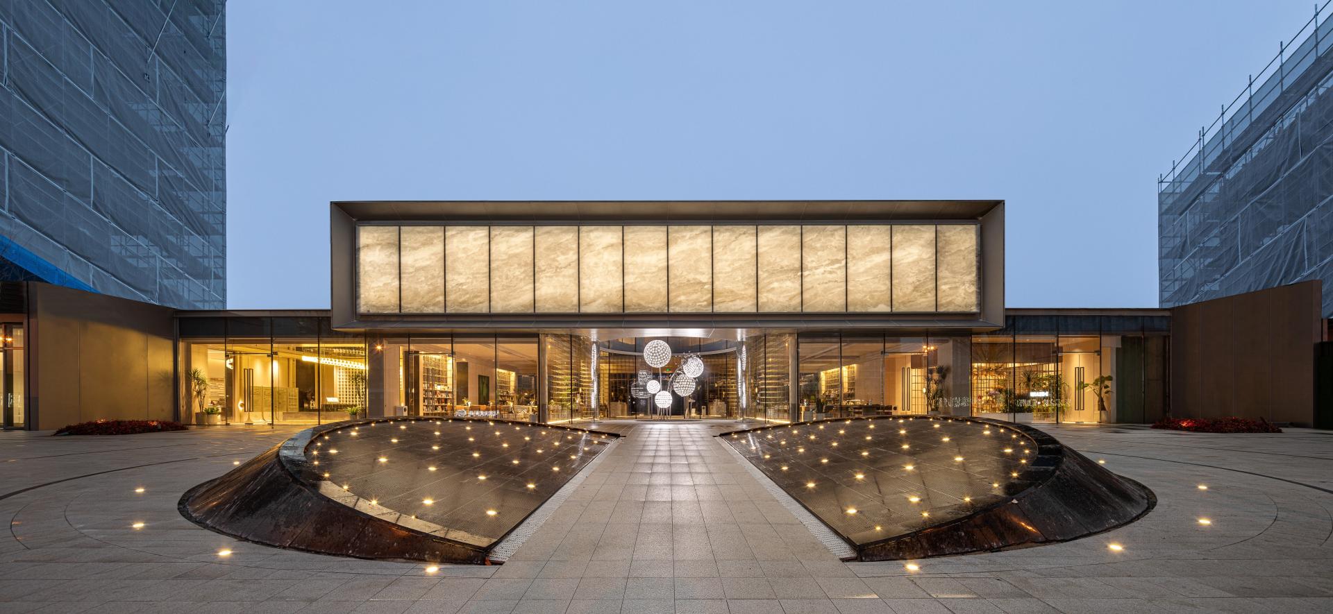 London Design Awards Winner - ARTISTIC MANSION