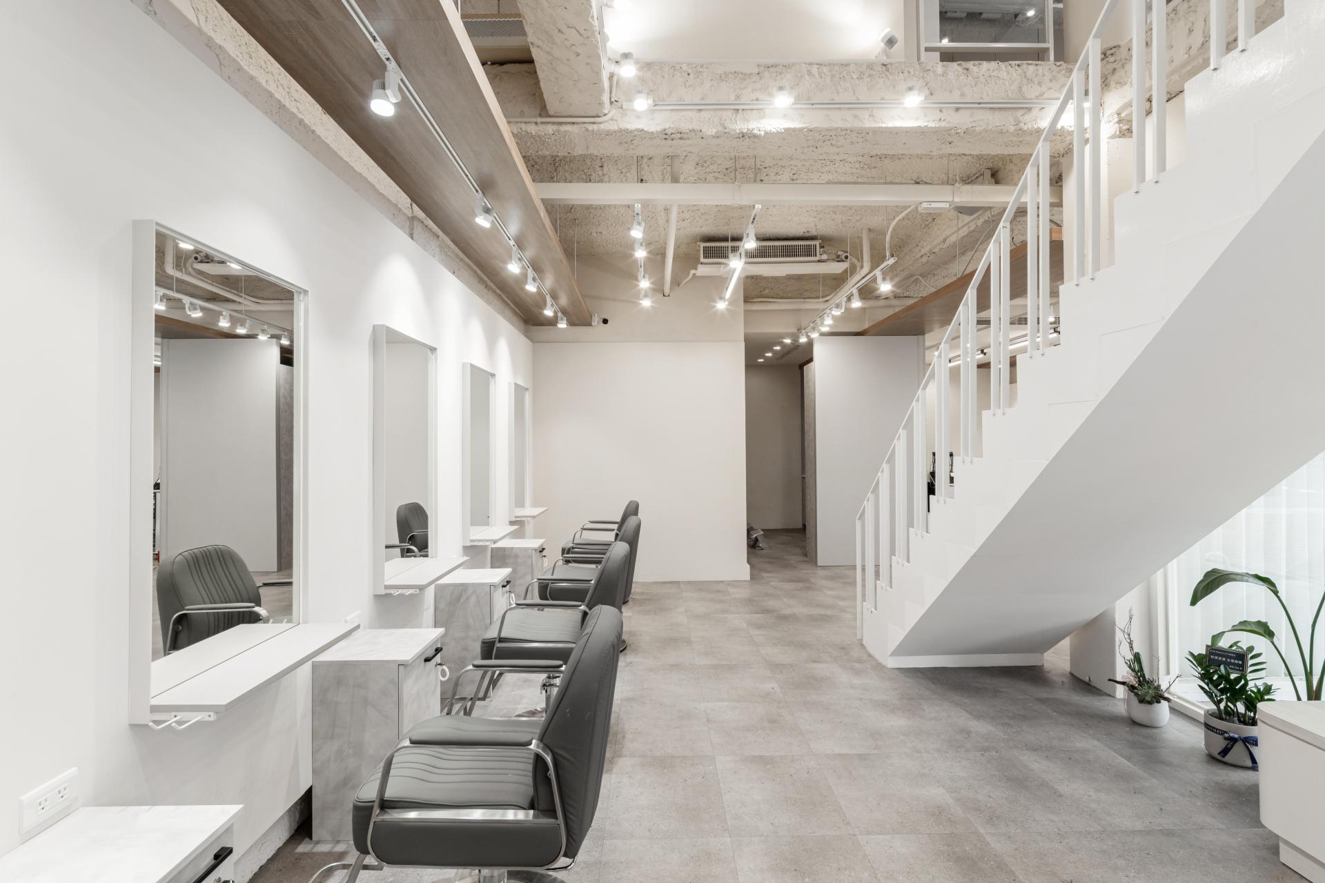 London Design Awards Winner - The White Crystal