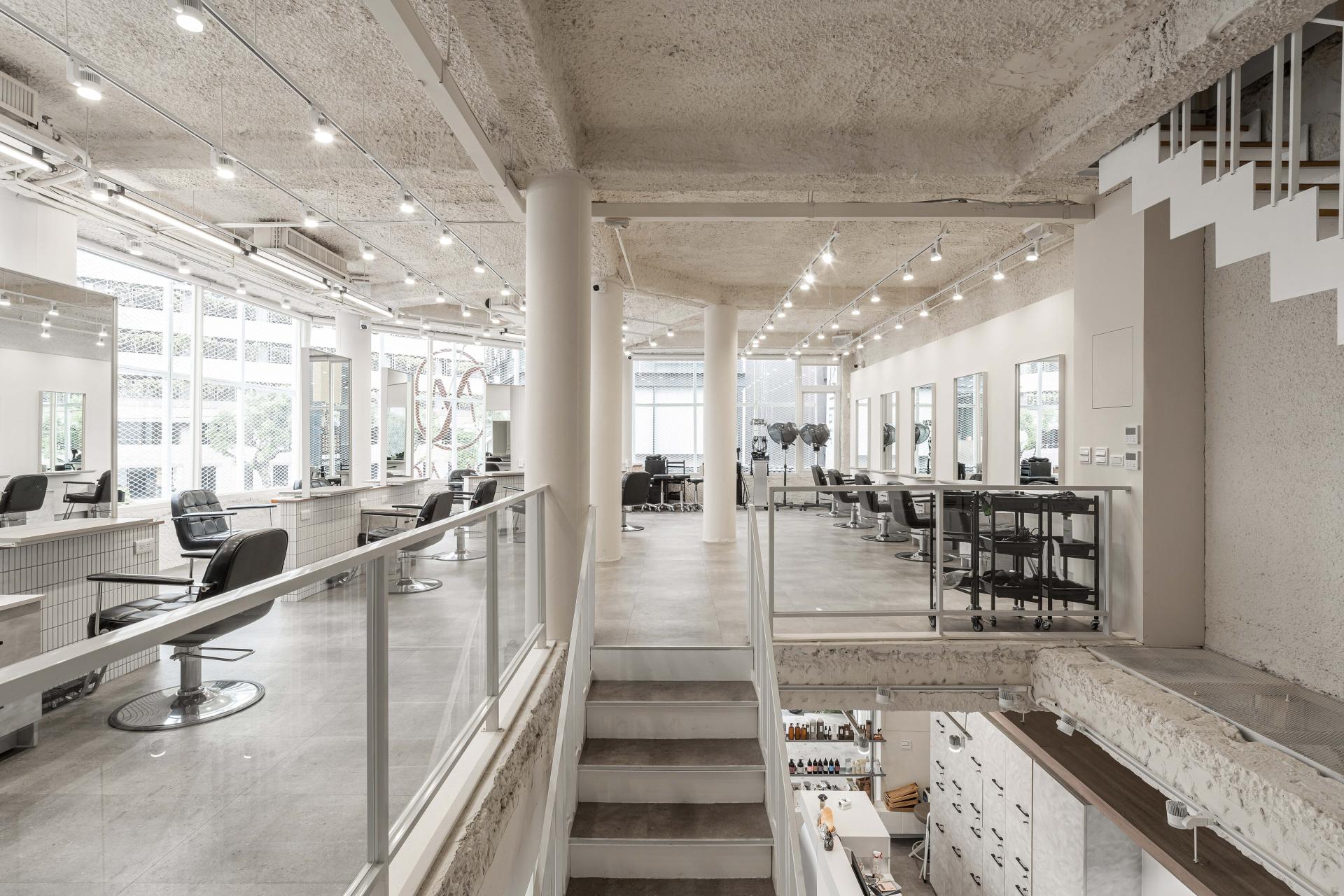 London Design Awards Winner - The White Crystal
