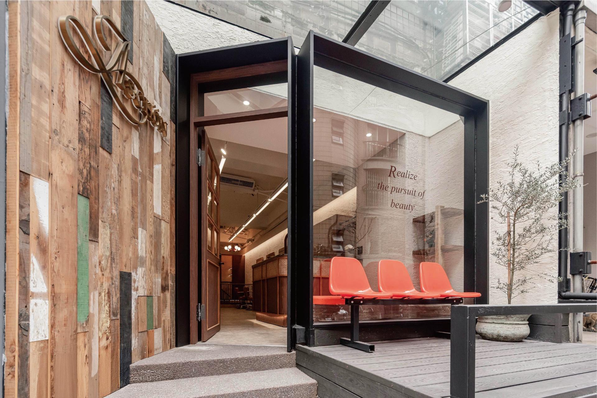 London Design Awards Winner - Trace of Timber