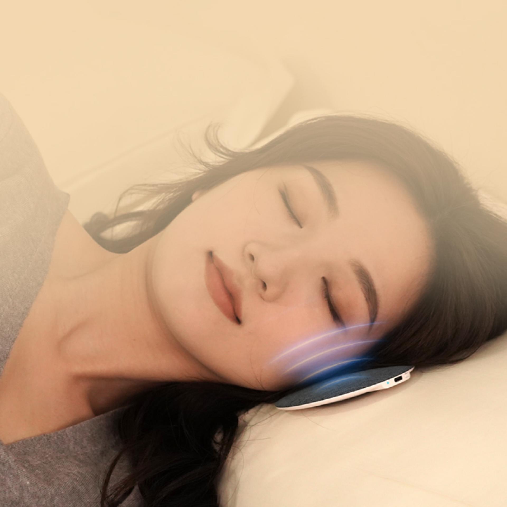 London Design Awards Winner - OOBANG Pillow Audio Disc