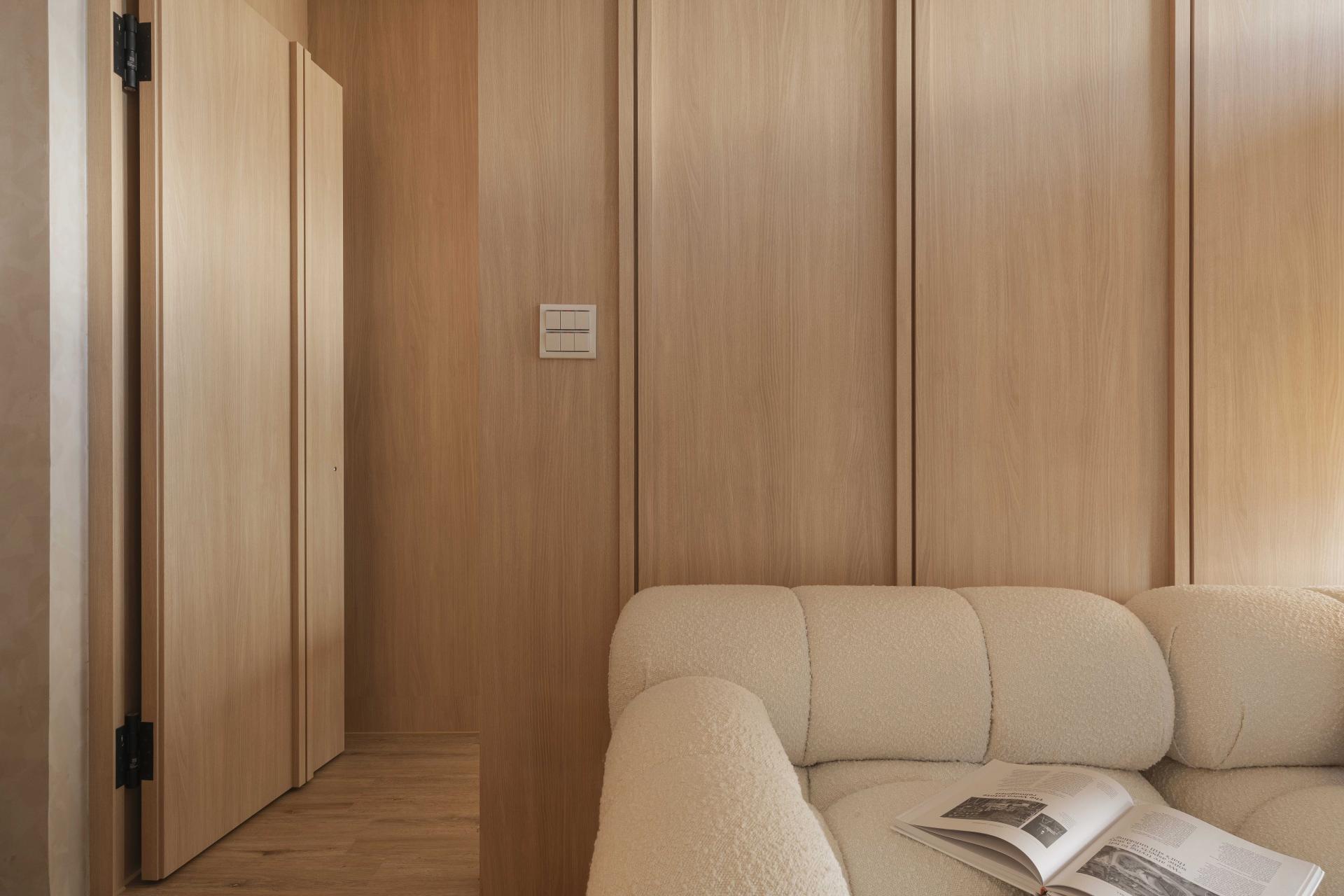 London Design Awards Winner - Serene Creamy Abode