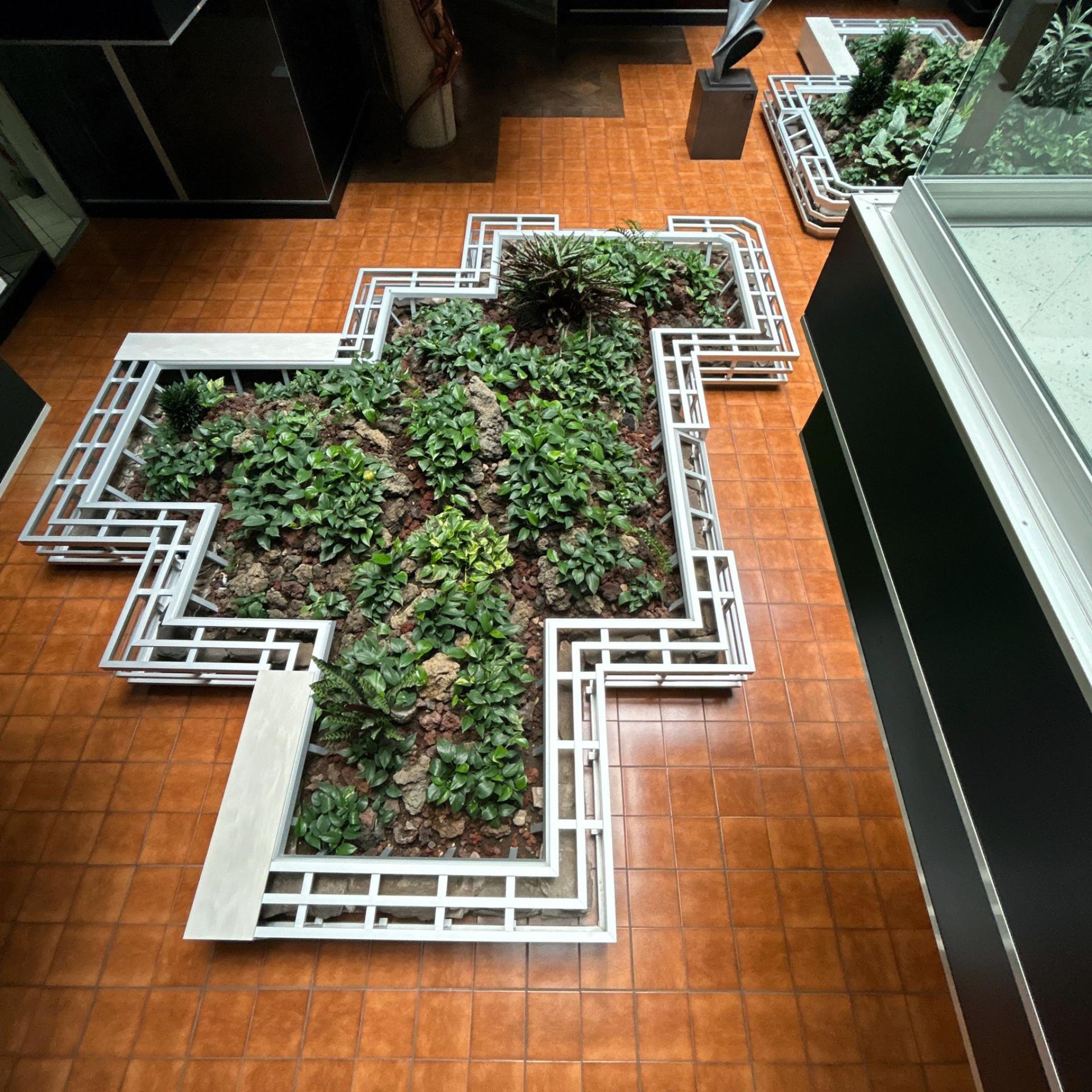 London Design Awards Winner - Brisas interior Gardens perimeter and sitting