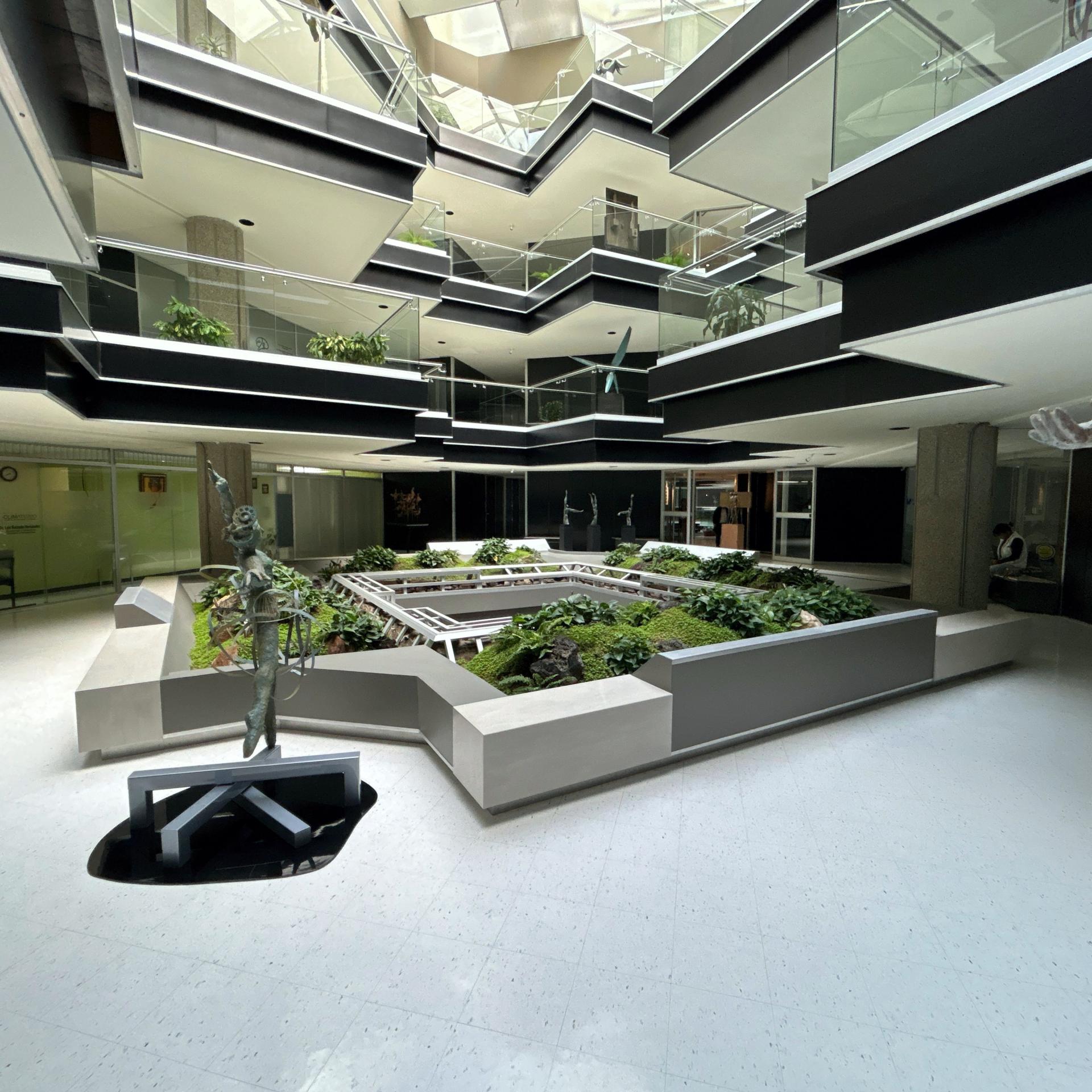 London Design Awards Winner - Brisas interior Gardens perimeter and sitting