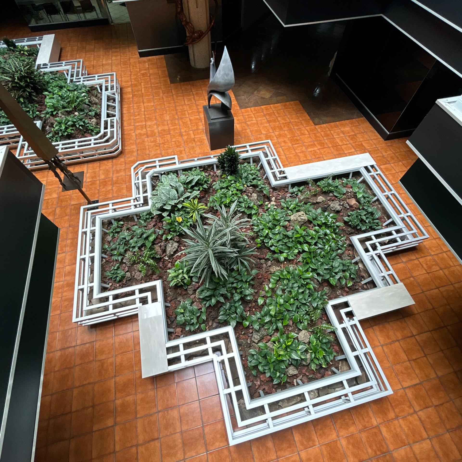 London Design Awards Winner - Brisas interior Gardens perimeter and sitting