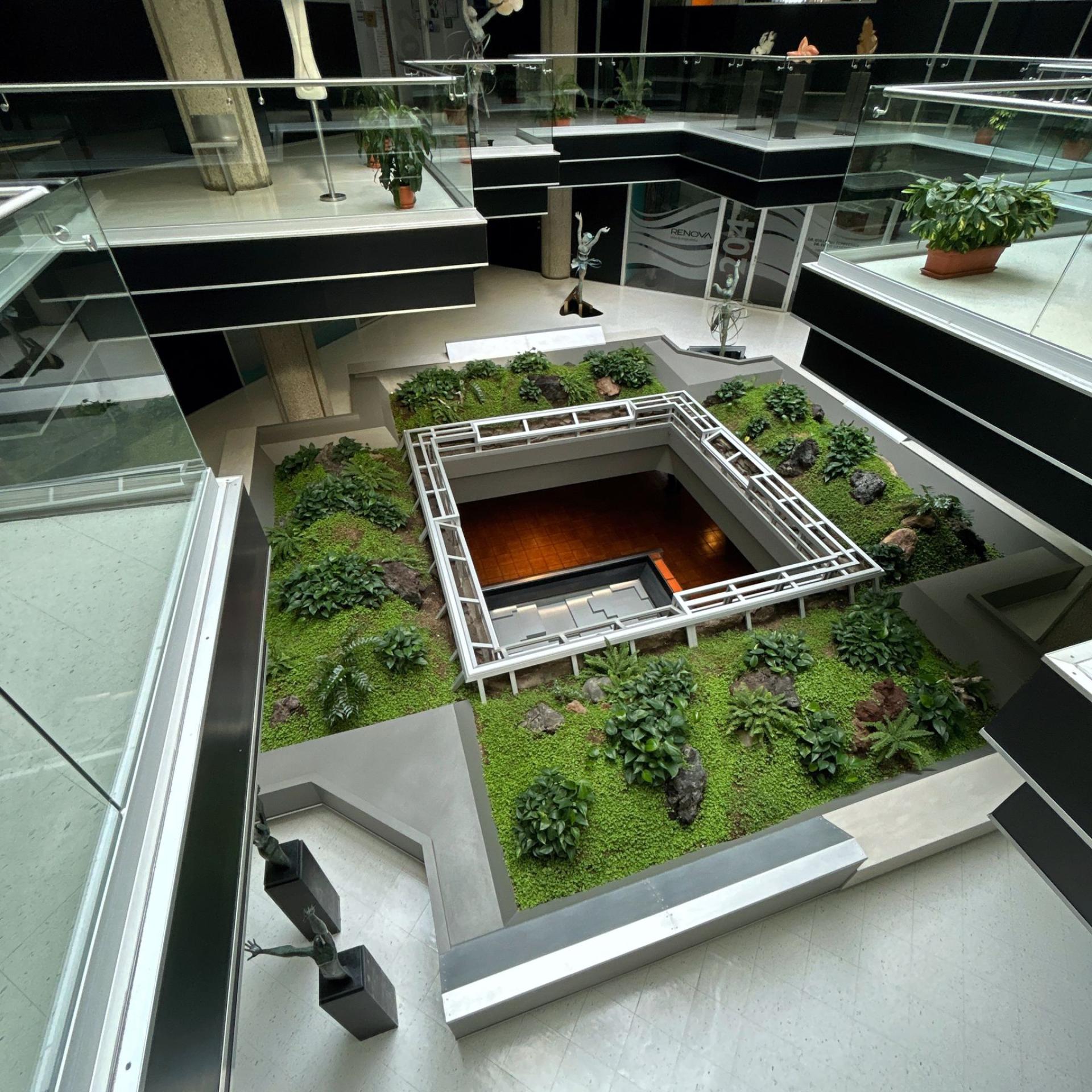 London Design Awards Winner - Brisas interior Gardens perimeter and sitting