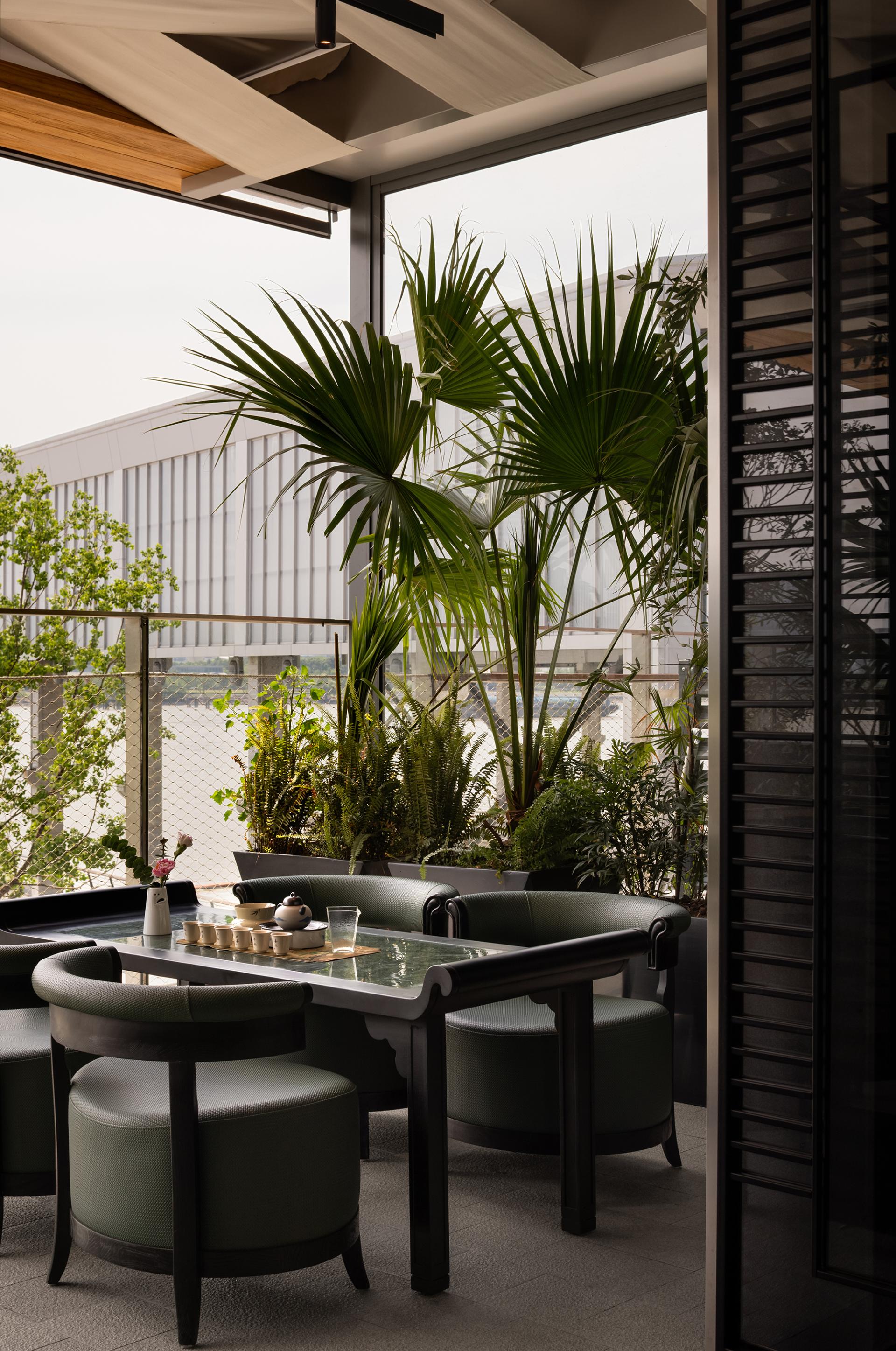 London Design Awards Winner - GUIMANLONG