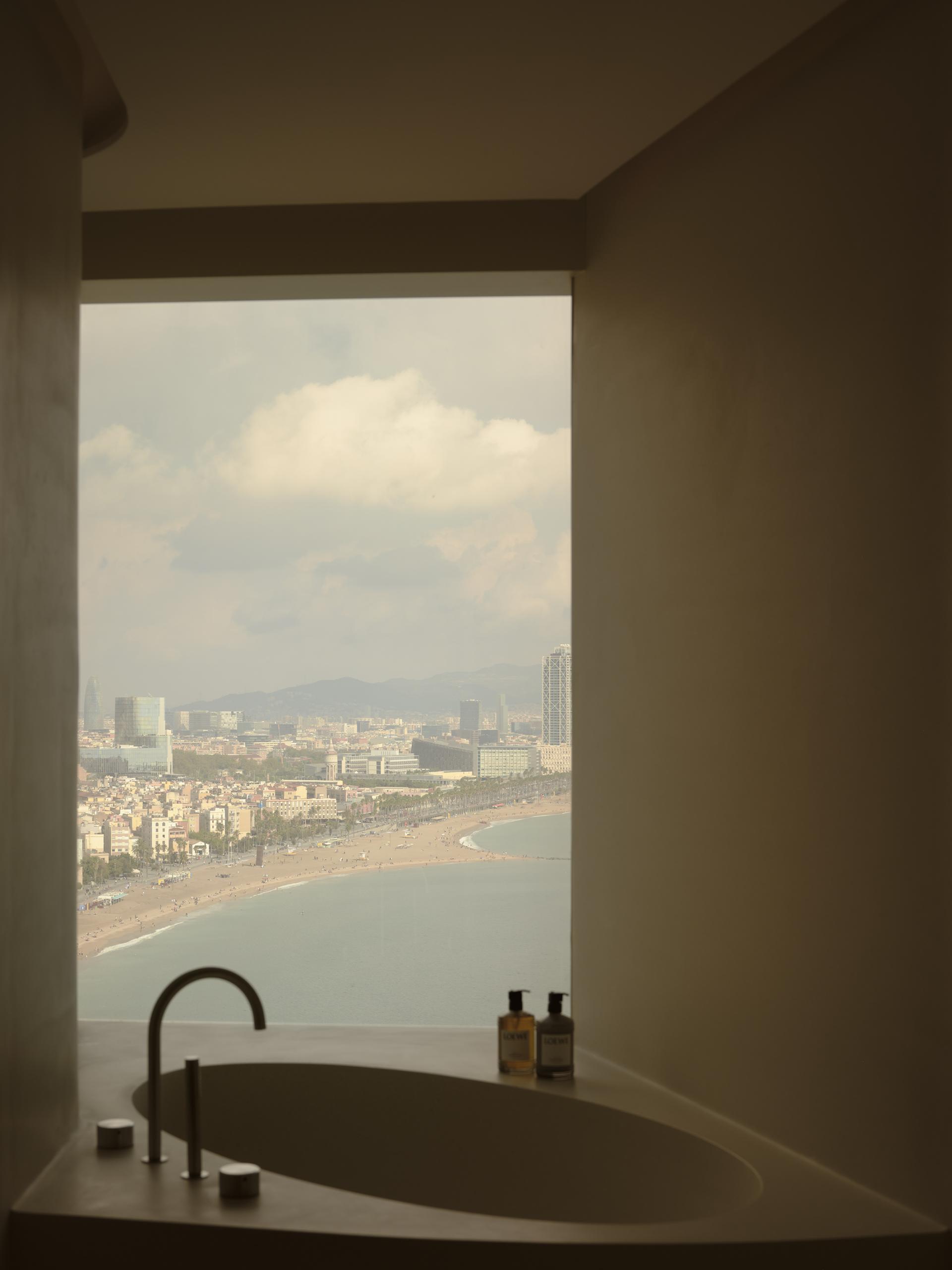 London Design Awards Winner - Spectacular Suites