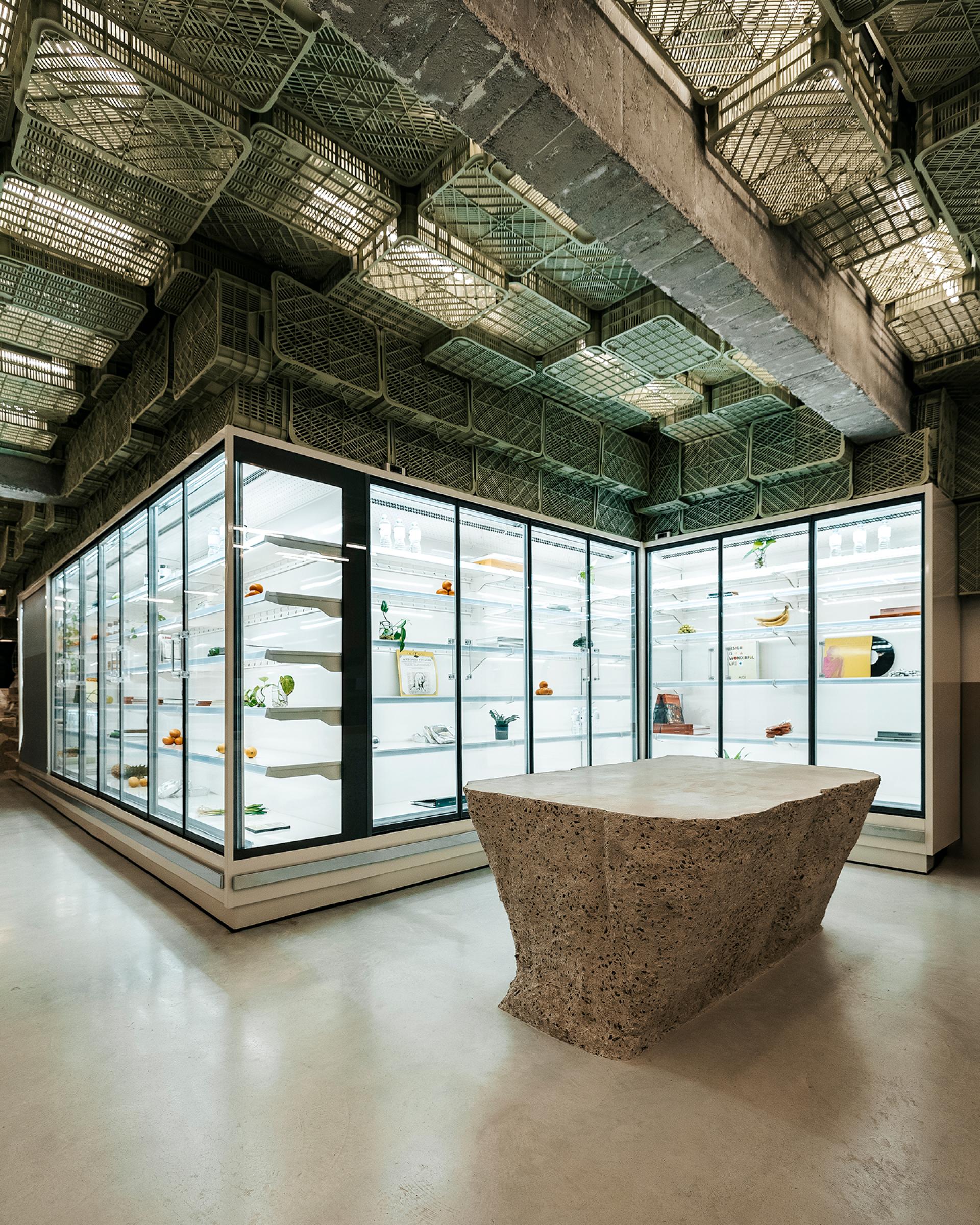 London Design Awards Winner - Plastic Box 