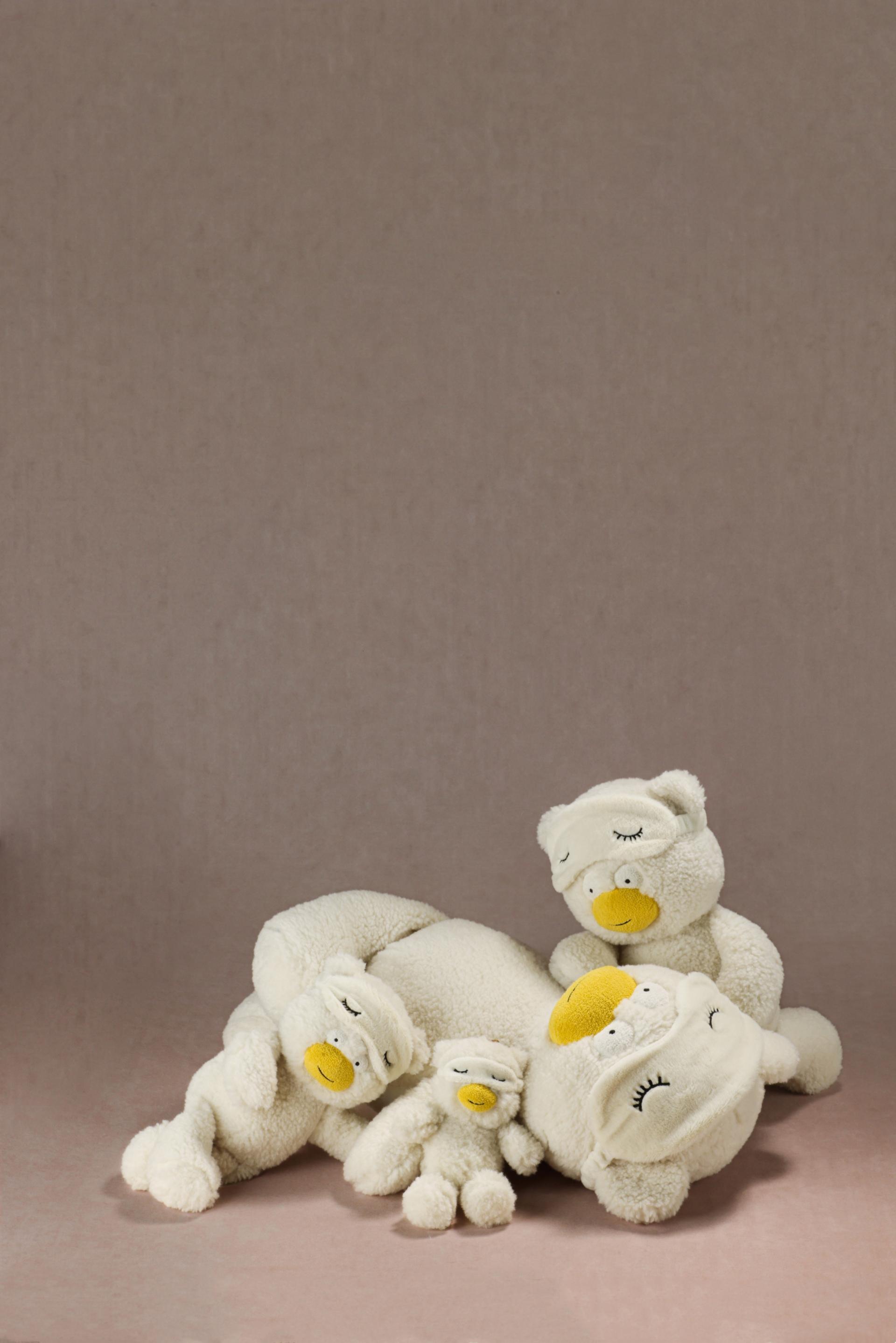 London Design Awards Winner - Lazy Bear Momo