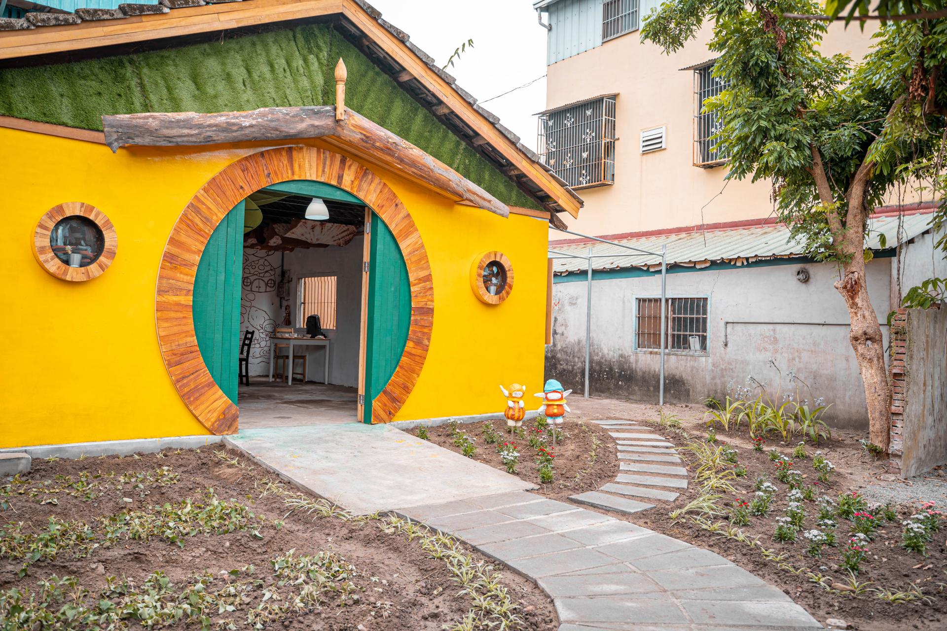London Design Awards Winner - 哈比屋 Hobbit House