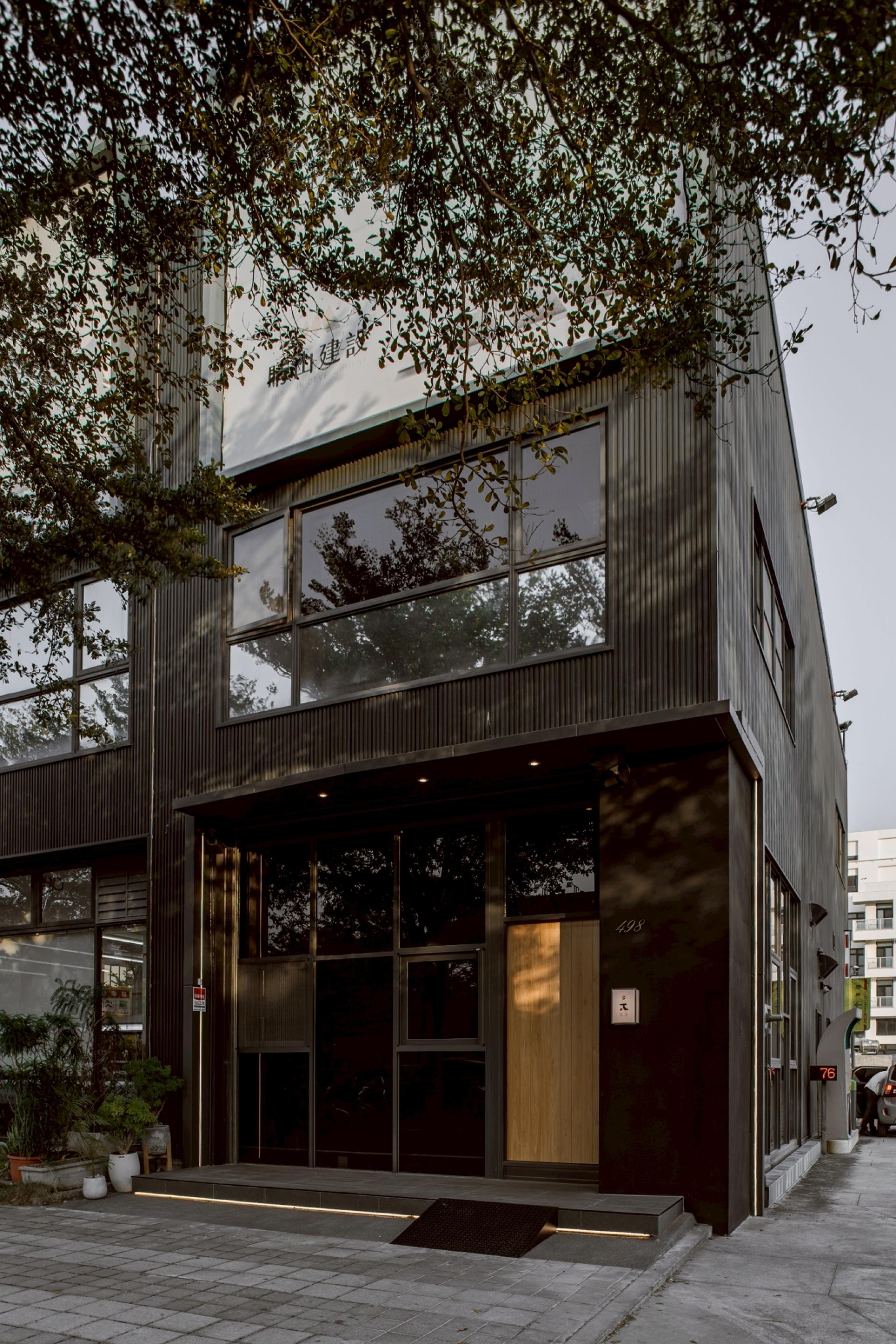 London Design Awards Winner - Refined Restraint