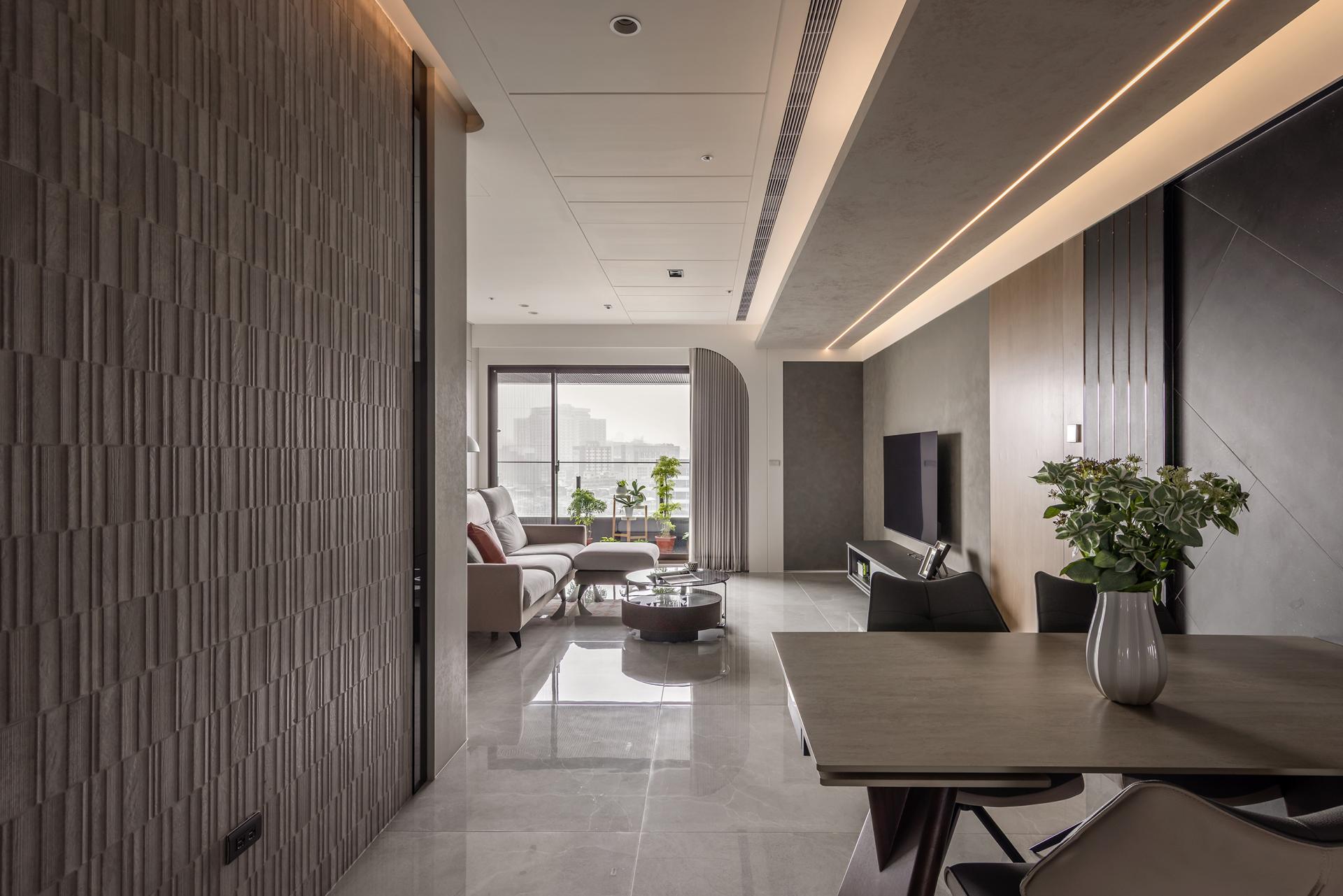 London Design Awards Winner - Mineral Shadows, Luminous Reflections