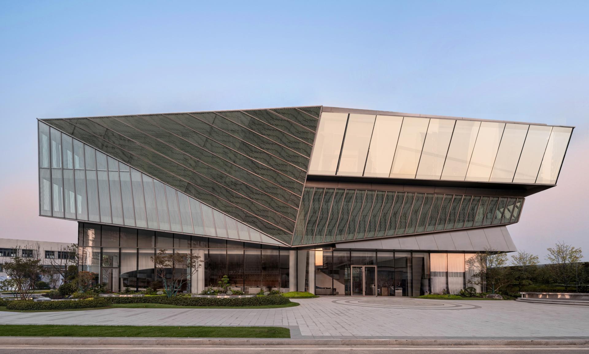 London Design Awards Winner - The Prism Clubhouse