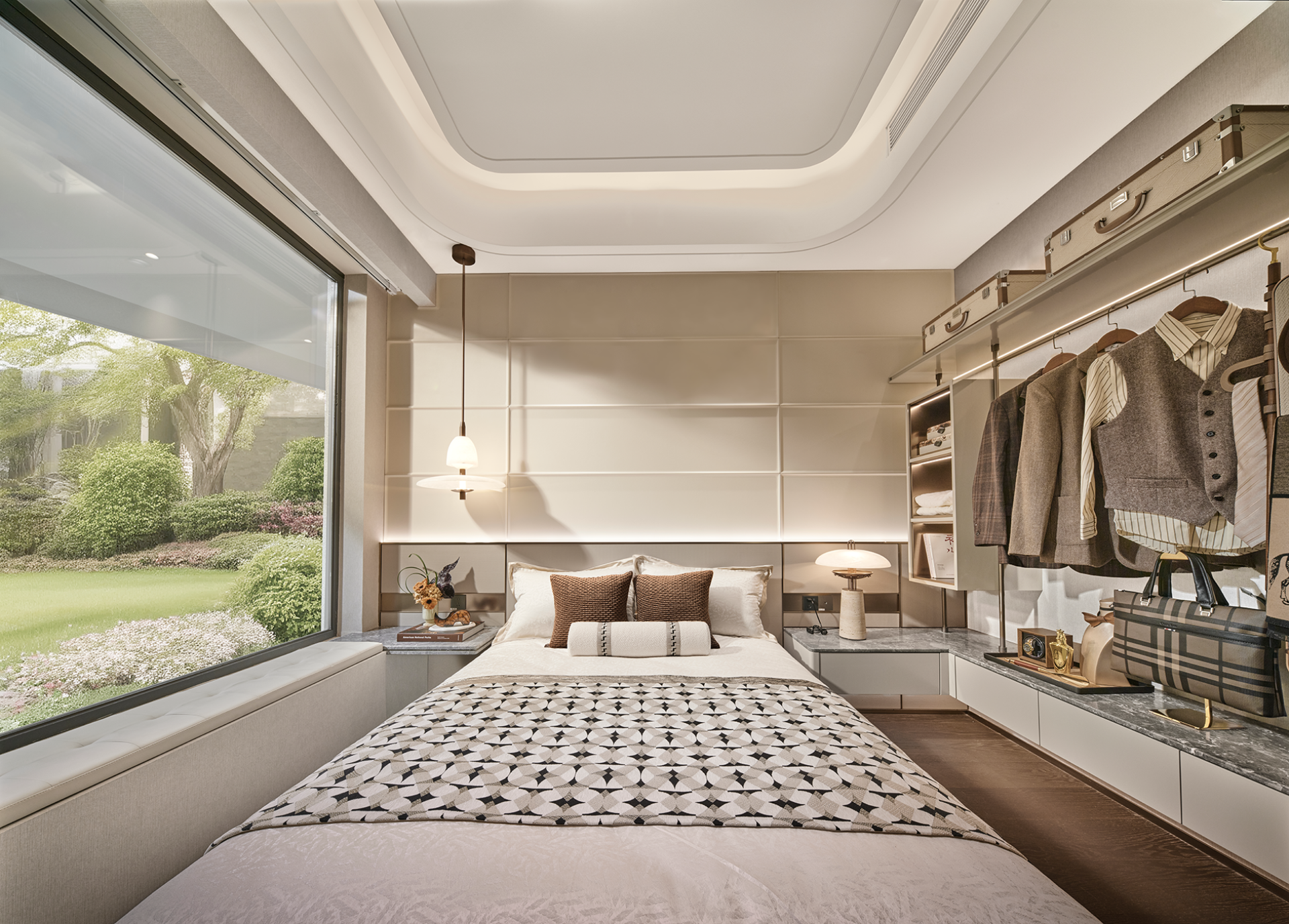 London Design Awards Winner - 珠江天河都荟144户型样板房