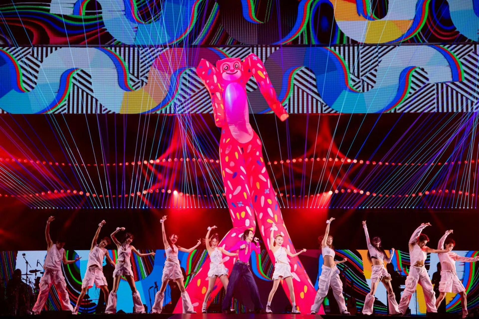 London Design Awards Winner - Ella Chen It's Me Concert Tour