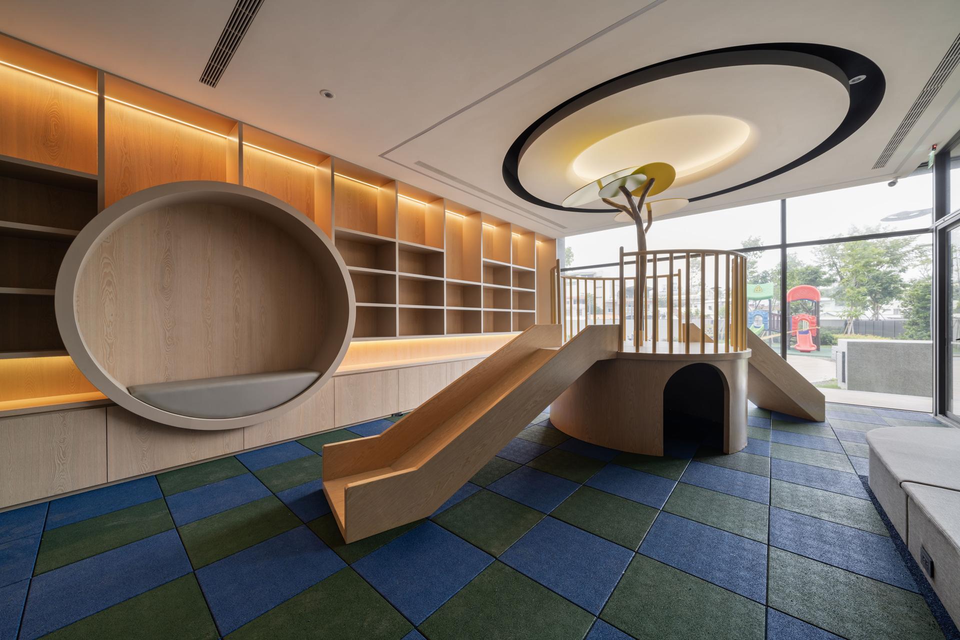 London Design Awards Winner - Dome of Stone, Sipping the Light
