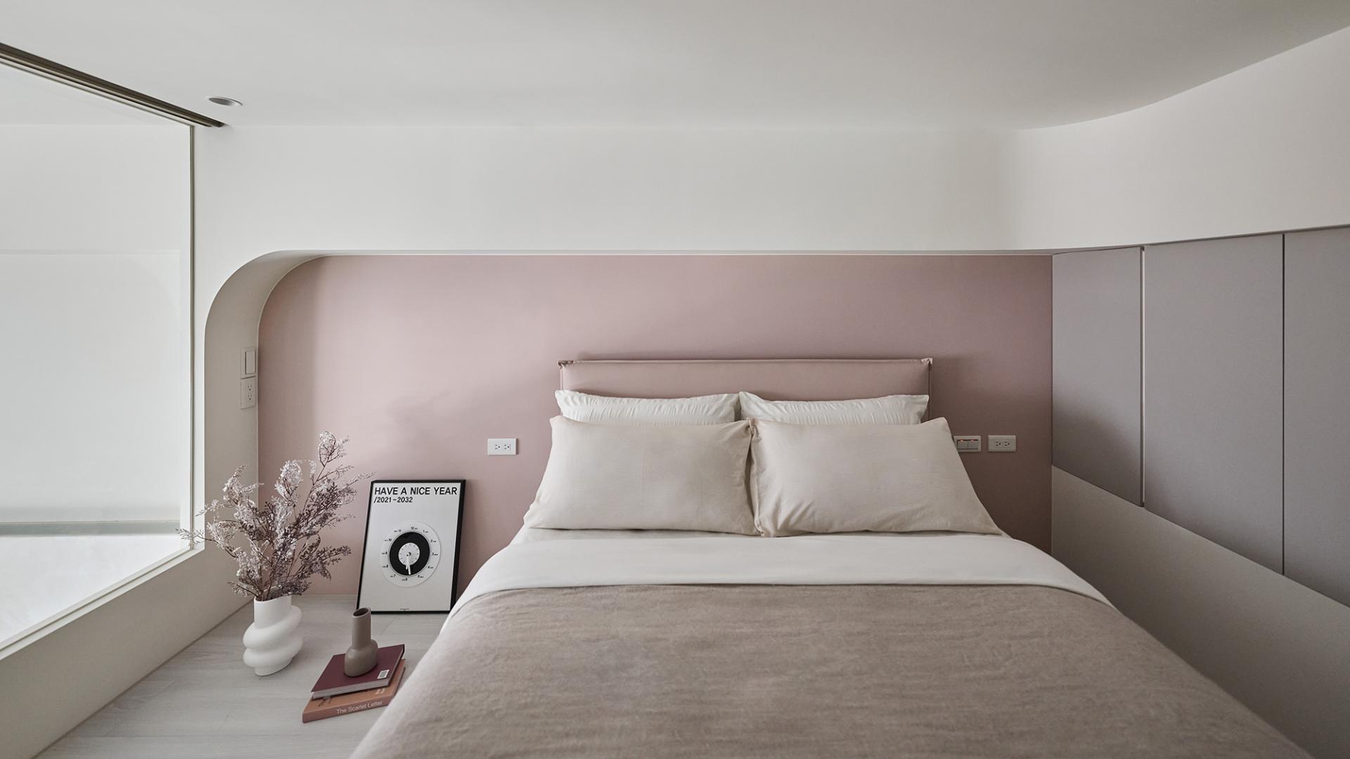 London Design Awards Winner - Azure Resonance