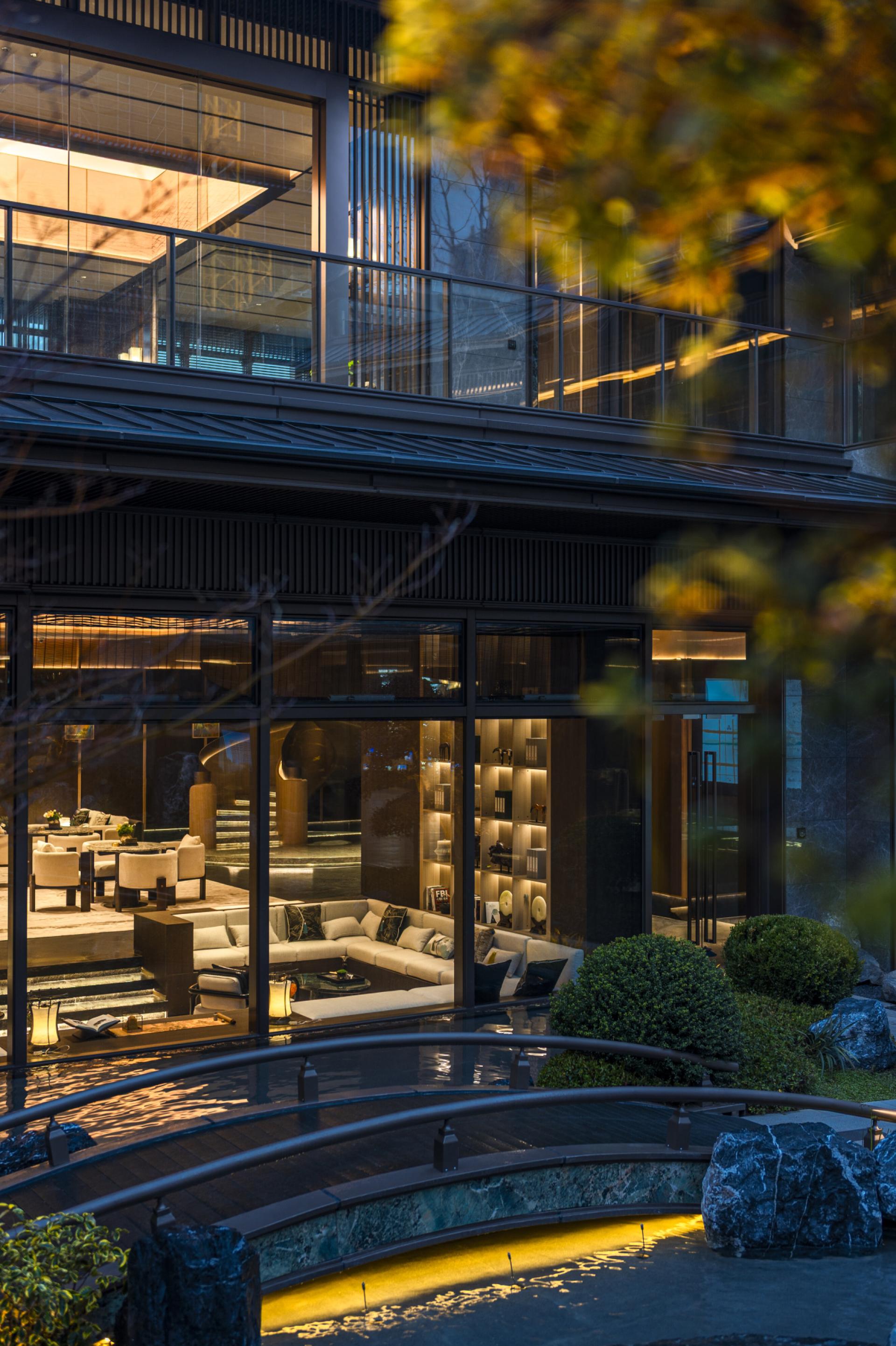 London Design Awards Winner - JIANG YUE CHEN LU