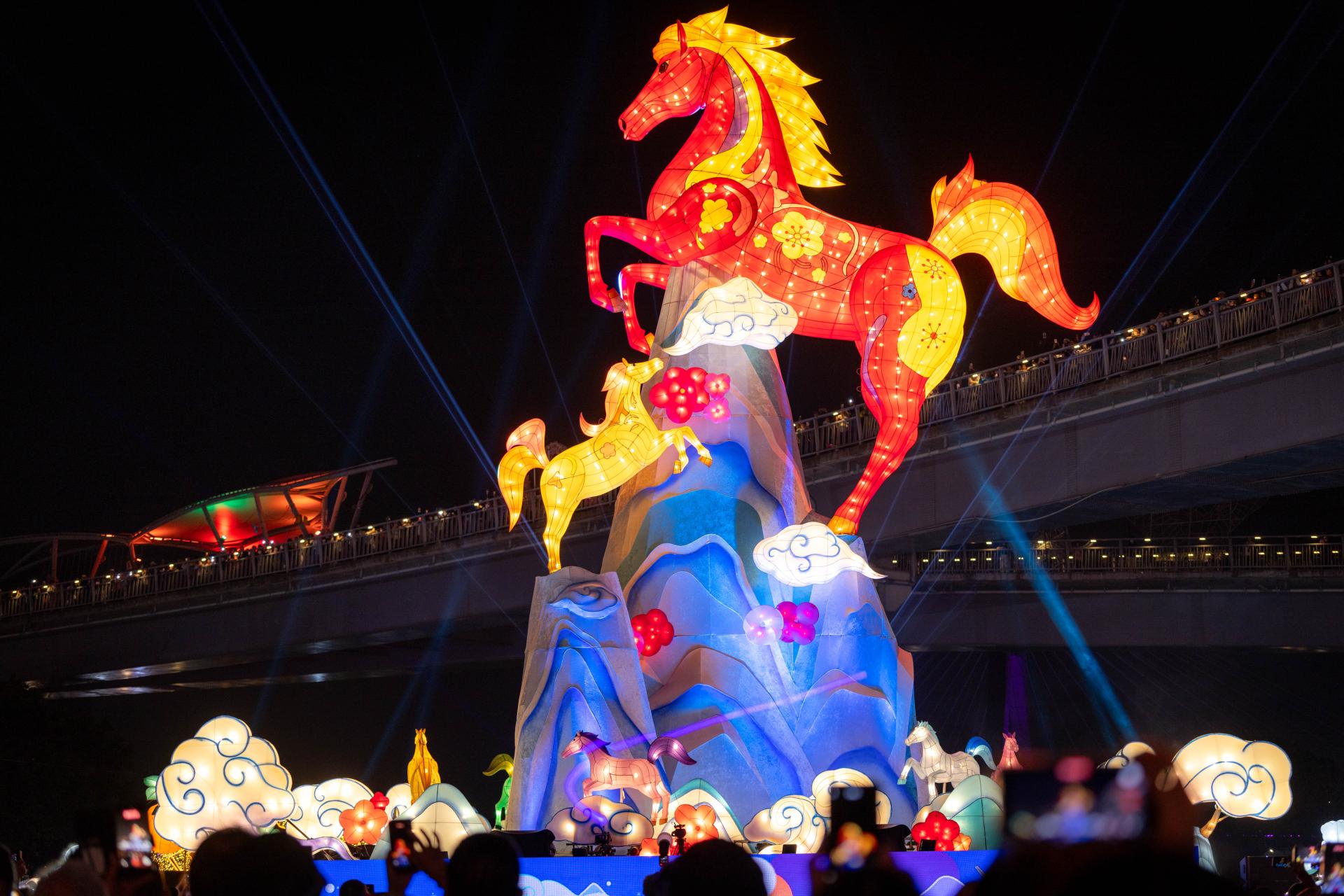 London Design Awards Winner - Luminous Gallop:2026 New Taipei Lantern Festival