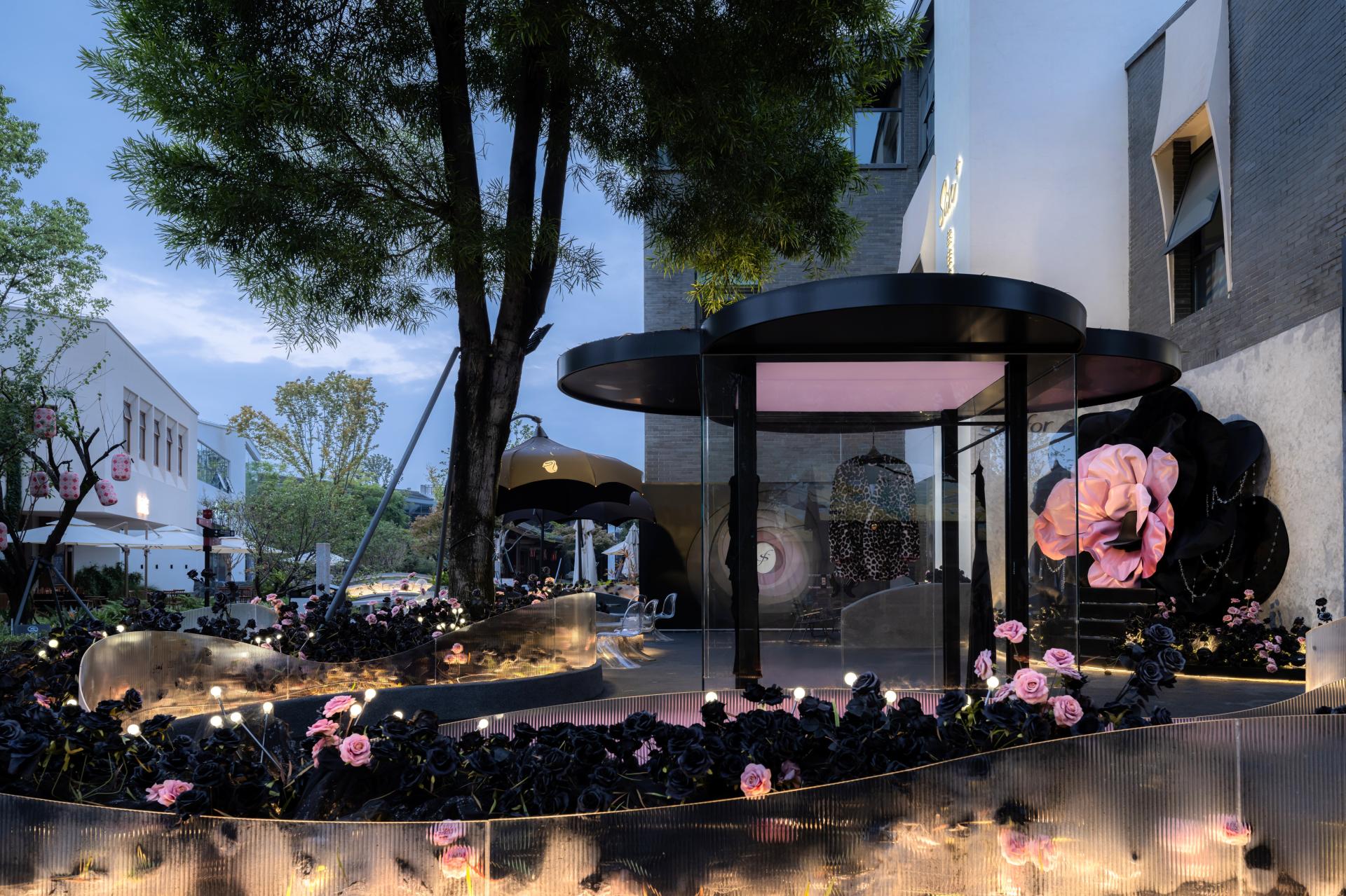 London Design Awards Winner - SOULFOR Boutique