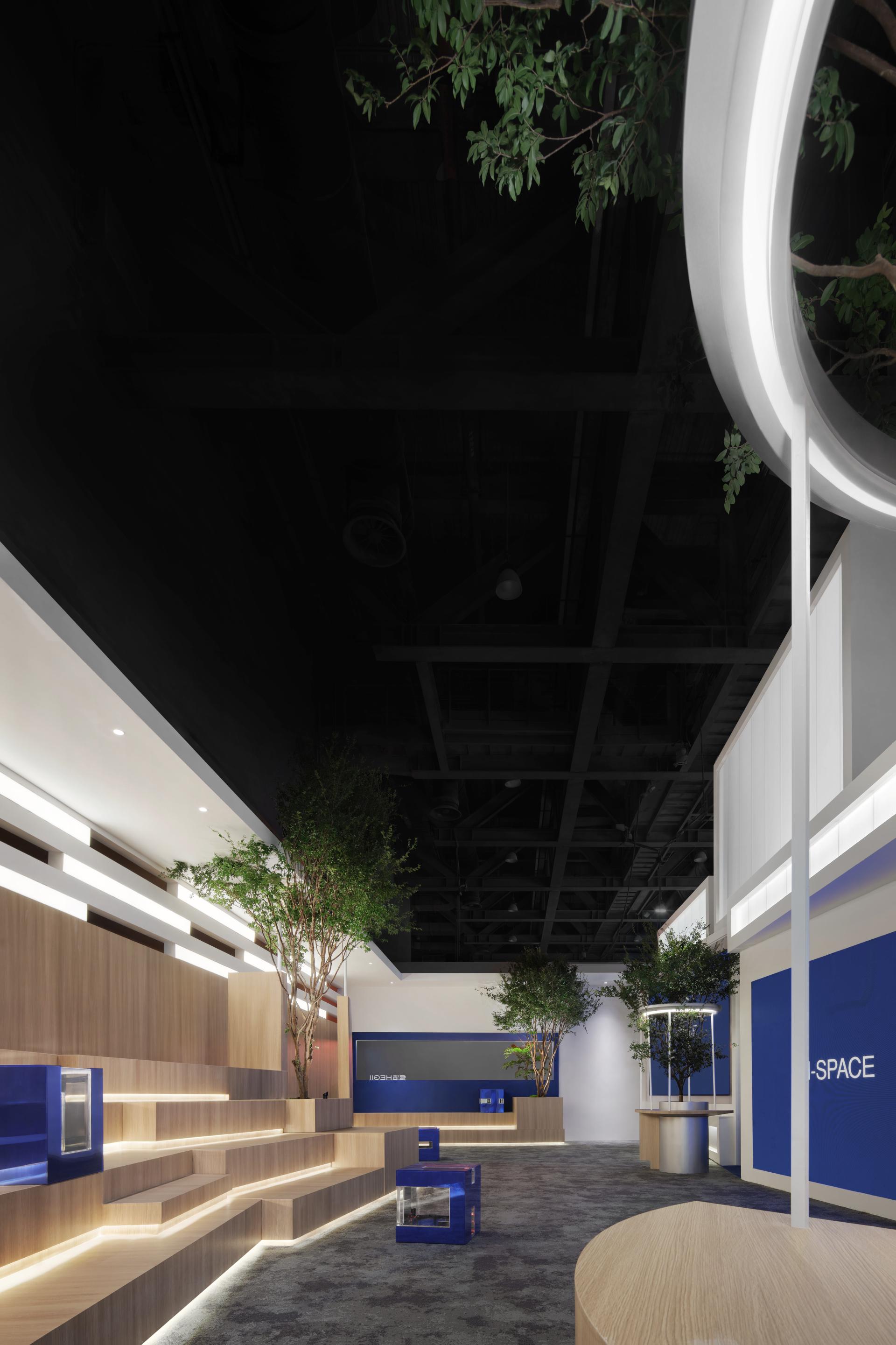 London Design Awards Winner - HEGII H-SPACE 2025 Exhibition Hall