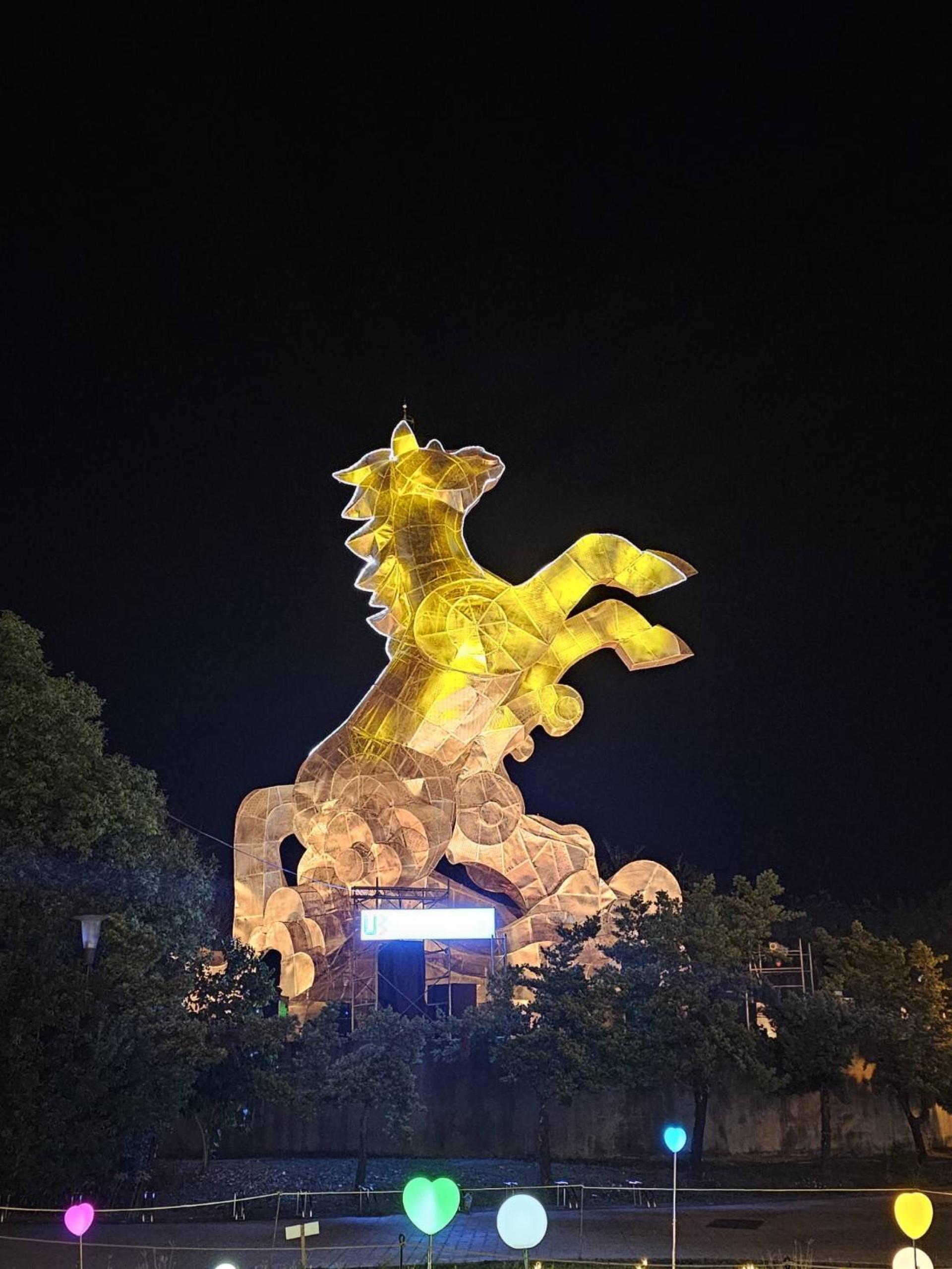 London Design Awards Winner - Chasing Light・Horses Galloping- 2026 Nantou Lantern Festival