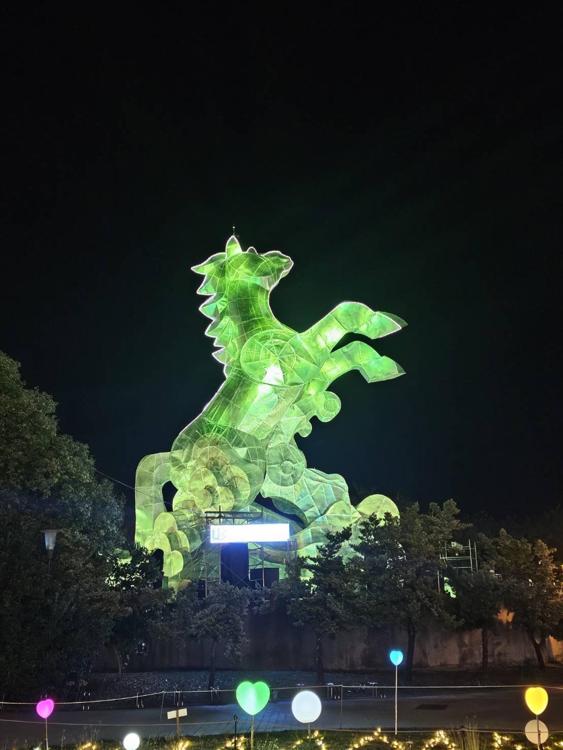 London Design Awards Winner - Chasing Light・Horses Galloping- 2026 Nantou Lantern Festival