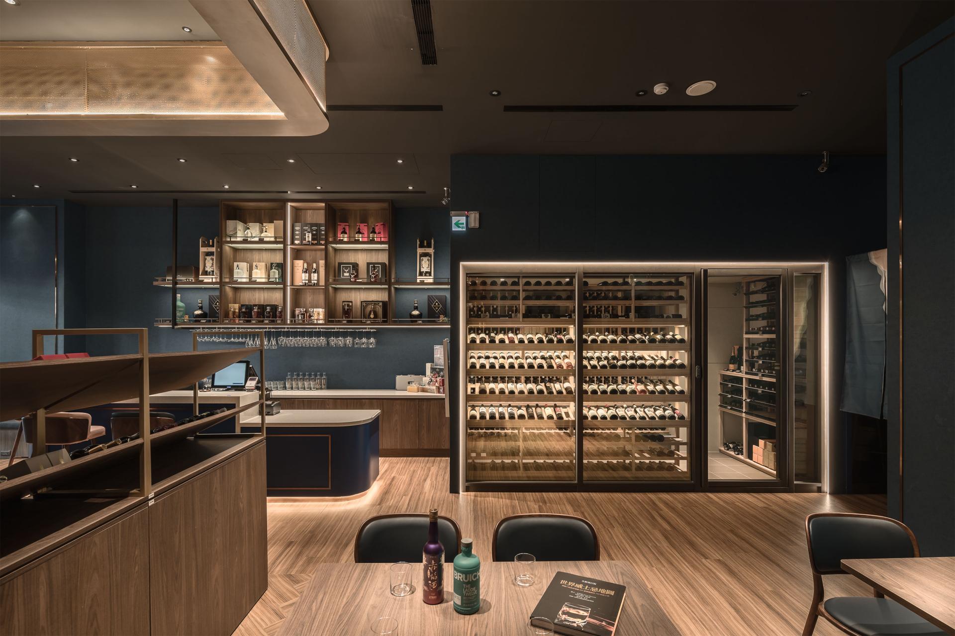 London Design Awards Winner - Liquor Explorer | Hybrid Commercial Space
