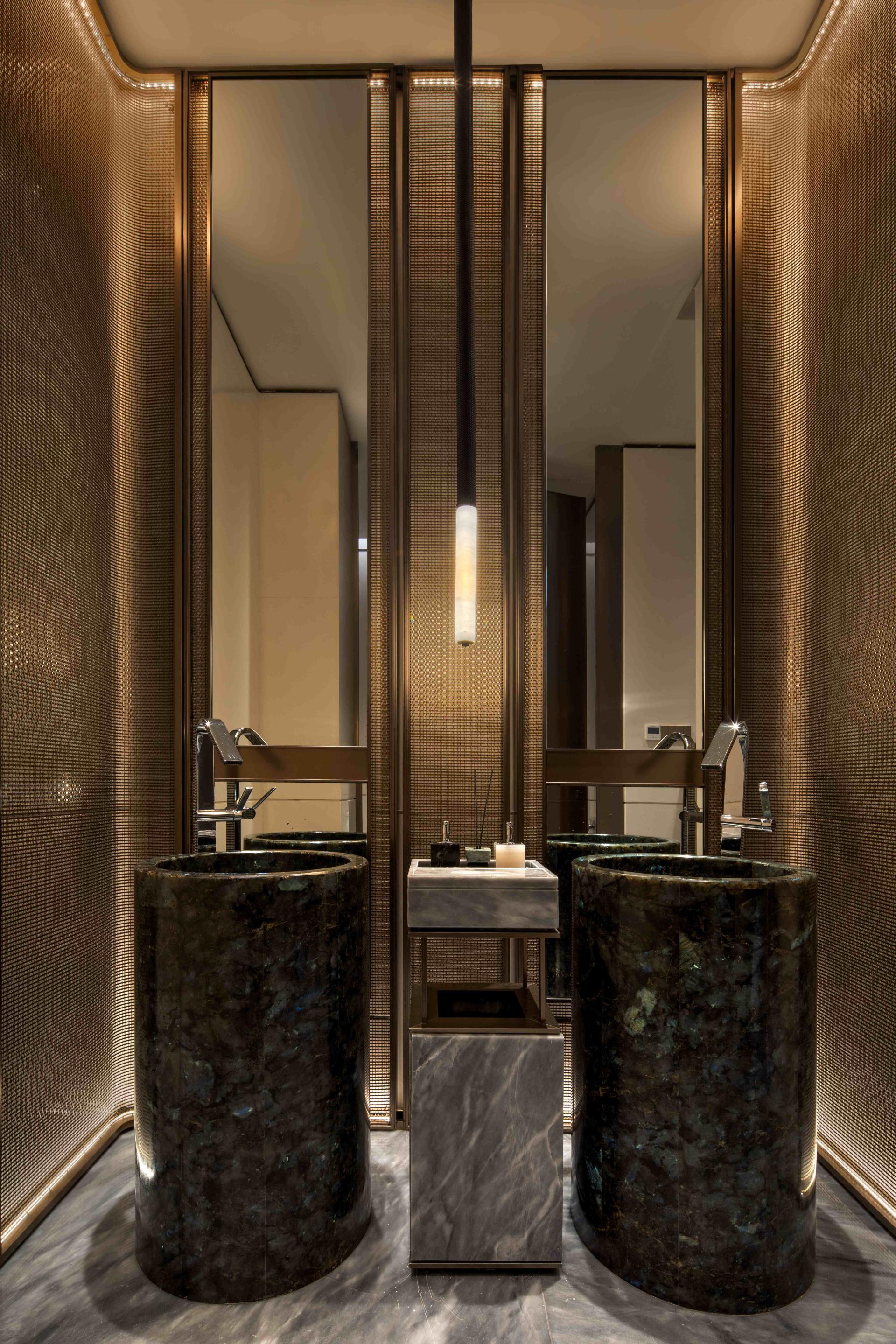 London Design Awards Winner - Sanya Manwan Sales Office