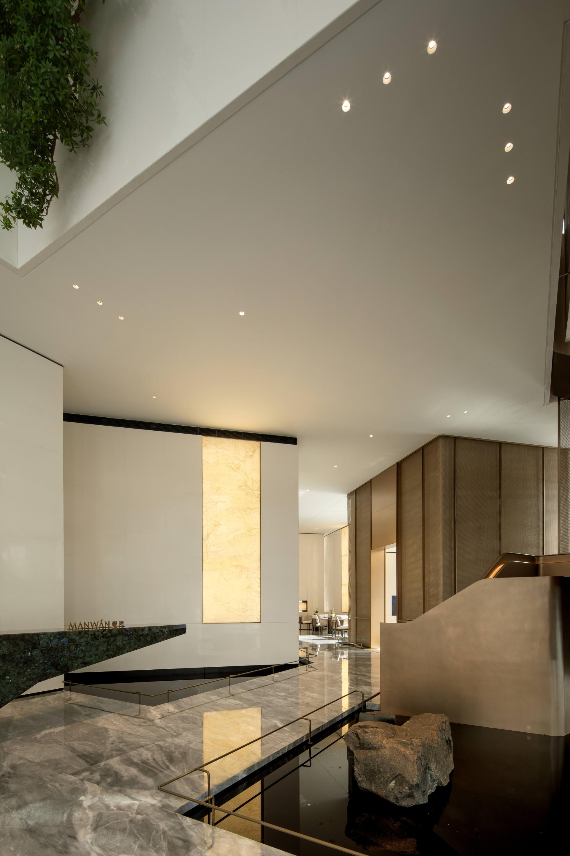 London Design Awards Winner - Sanya Manwan Sales Office