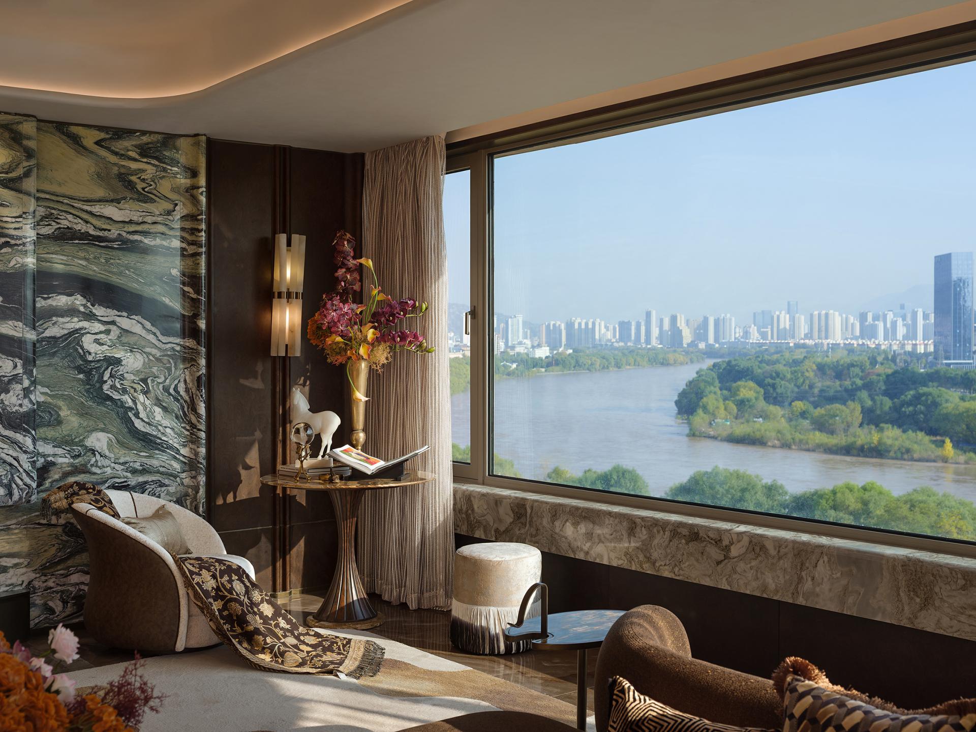 London Design Awards Winner - THE PARAGON