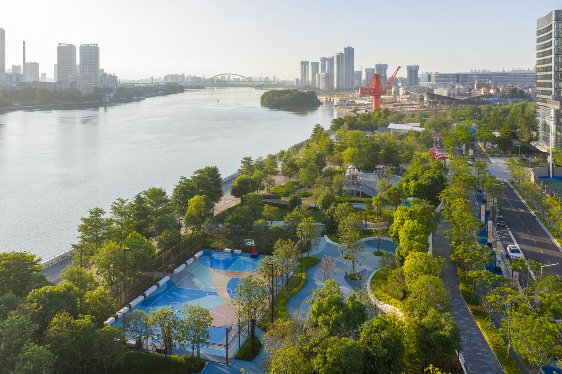 London Design Awards Winner - GUANGZHOU HARBOURCITY