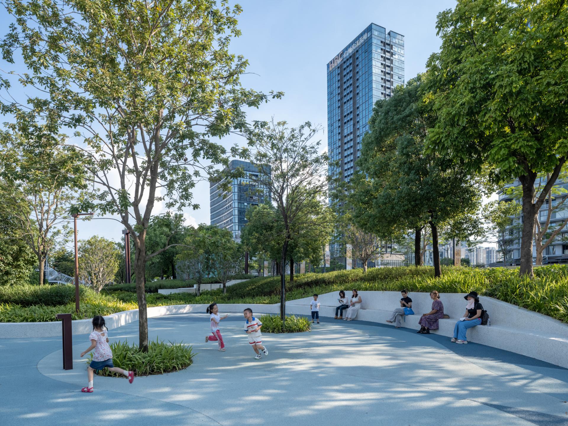 London Design Awards Winner - GUANGZHOU HARBOURCITY