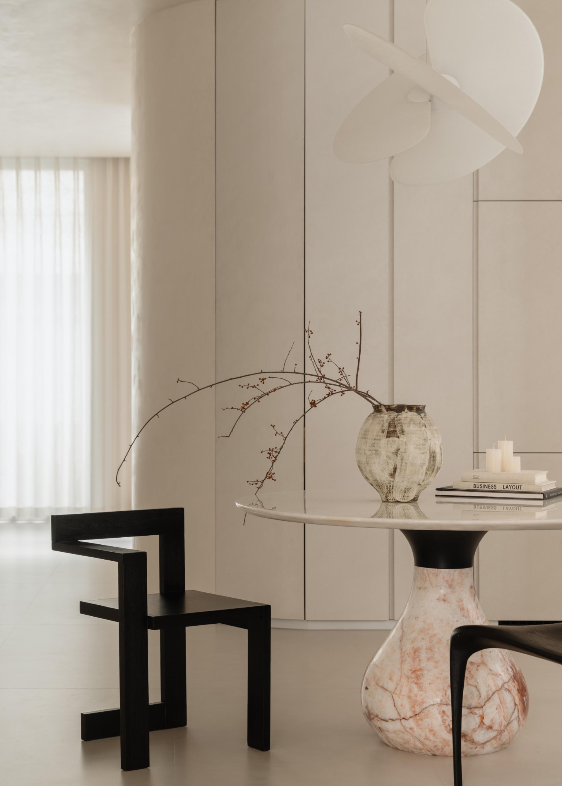 London Design Awards Winner - Natural Flow Minimalism