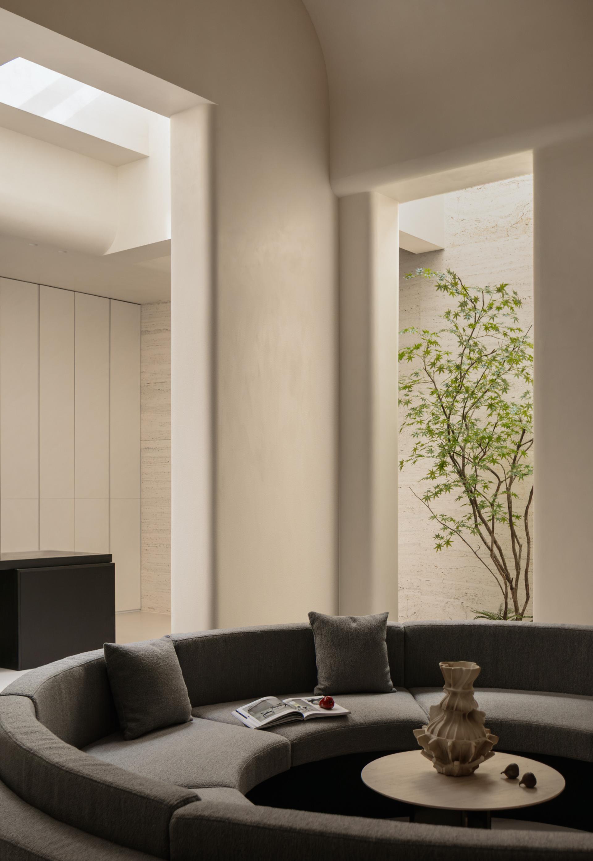 London Design Awards Winner - Natural Flow Minimalism