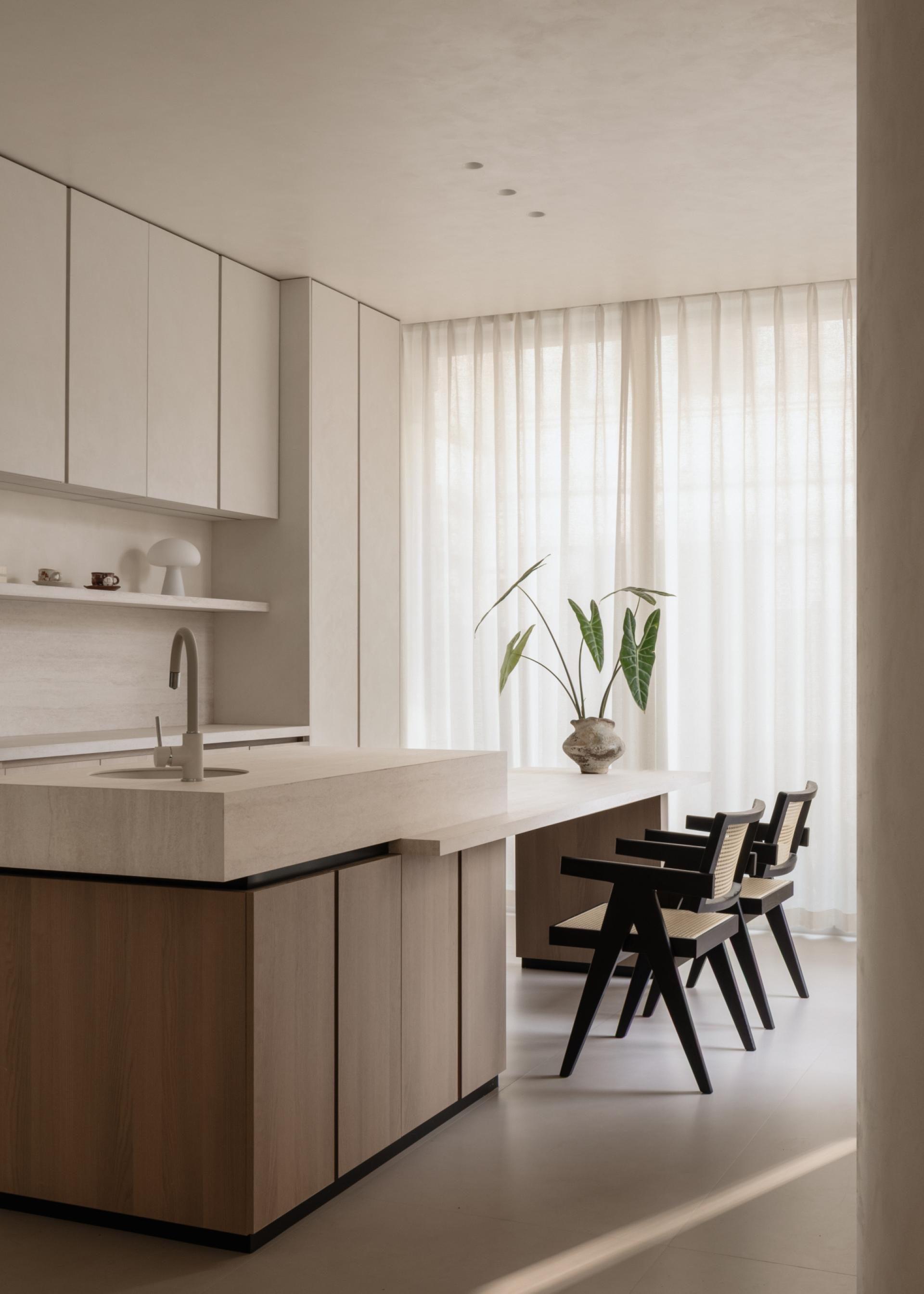 London Design Awards Winner - Natural Flow Minimalism