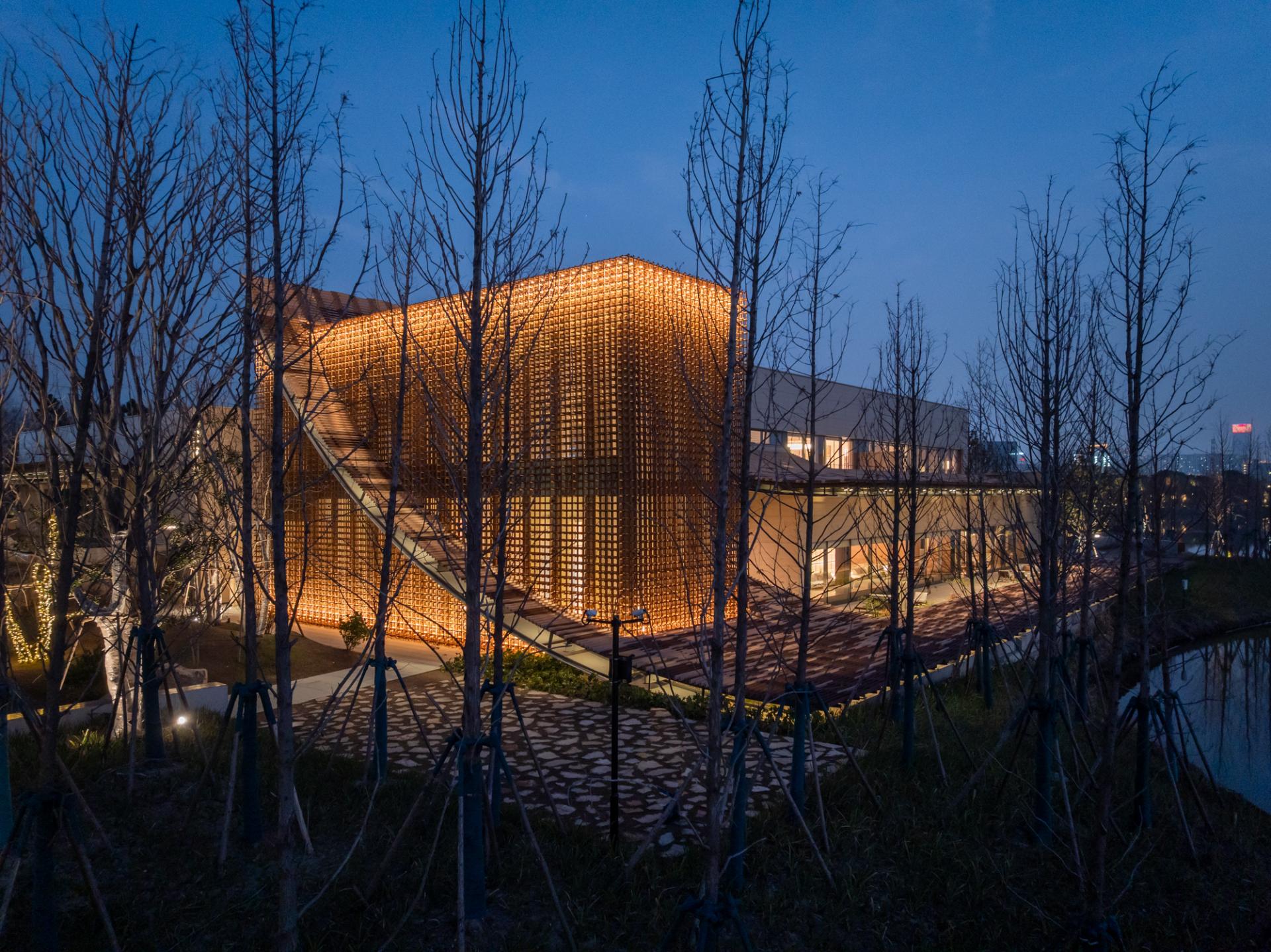 London Design Awards Winner - Zilang Lake Pavilion | Light Grown from Structure